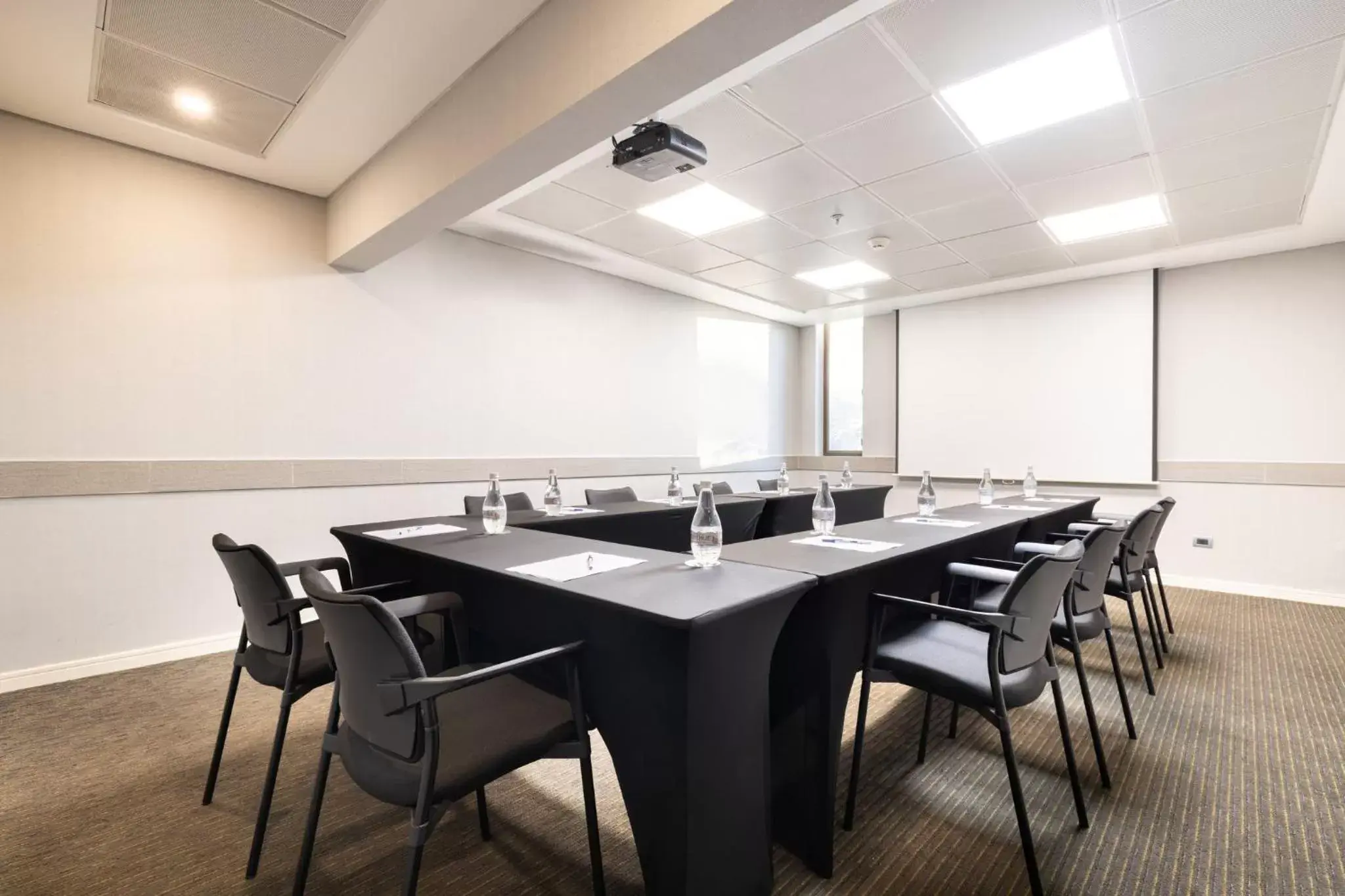 Meeting/conference room in Holiday Inn Express - Antofagasta, an IHG Hotel