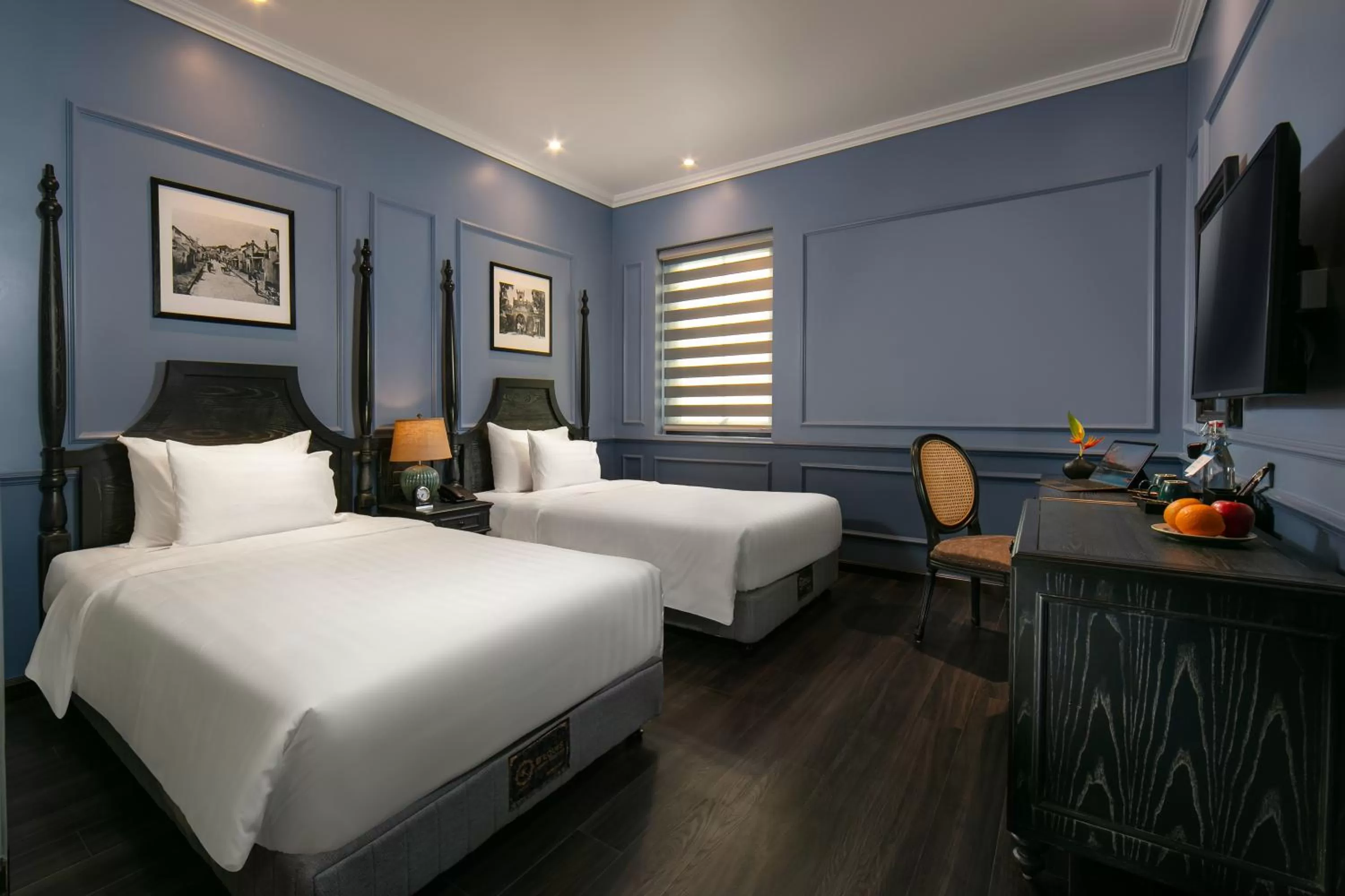 Photo of the whole room, Bed in The Secret HaLong