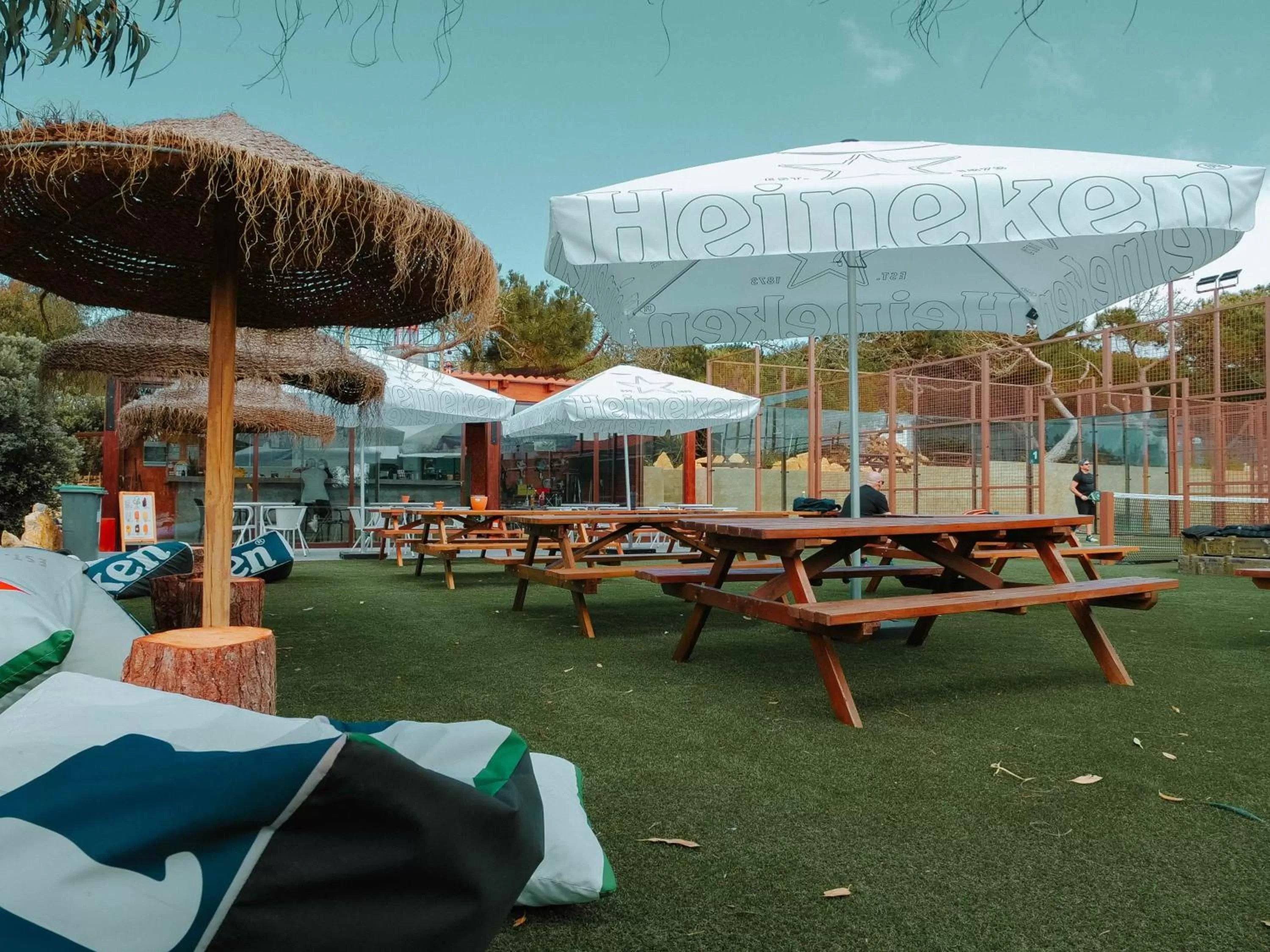 Area and facilities in Azen Cool House