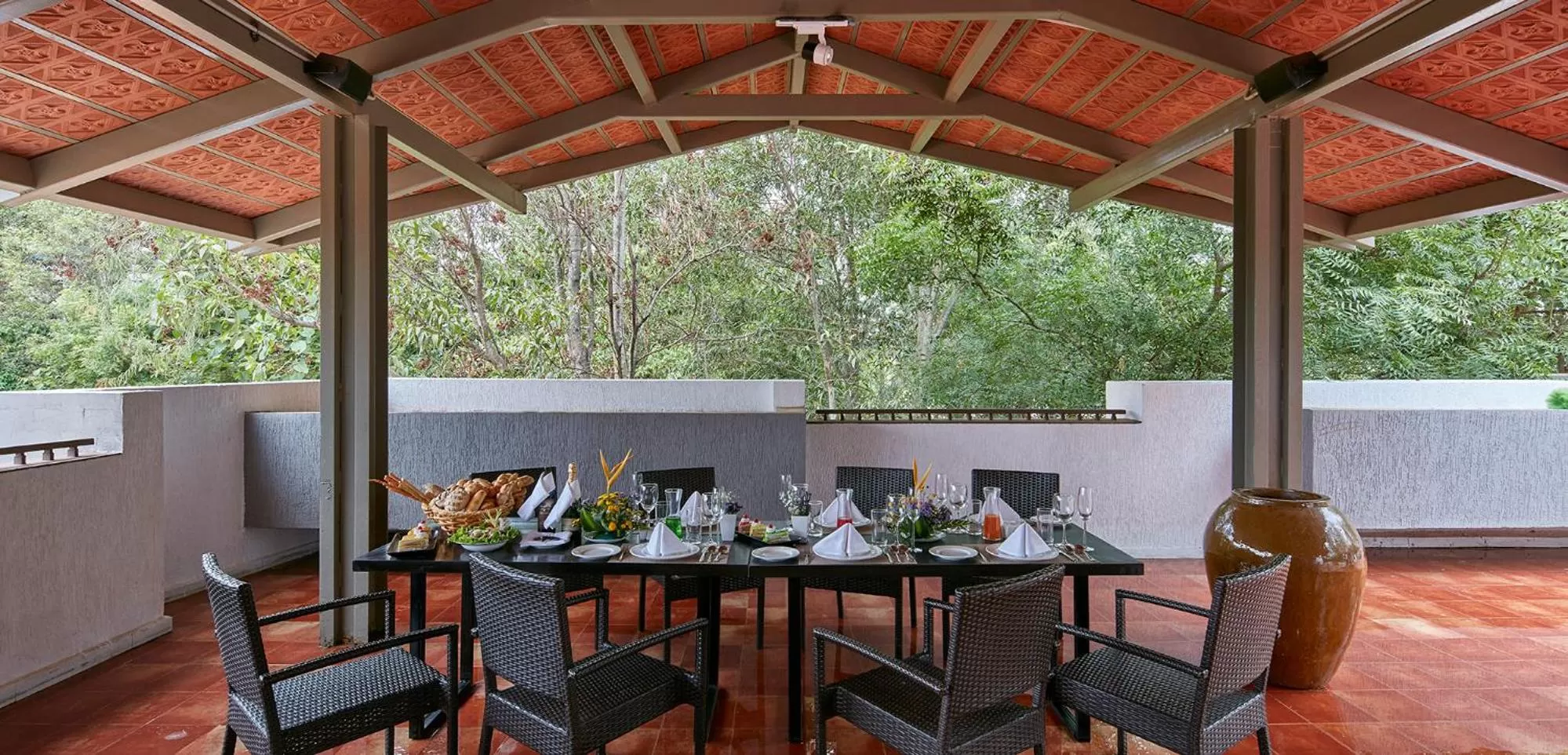 Restaurant/places to eat in Signature Club Resort