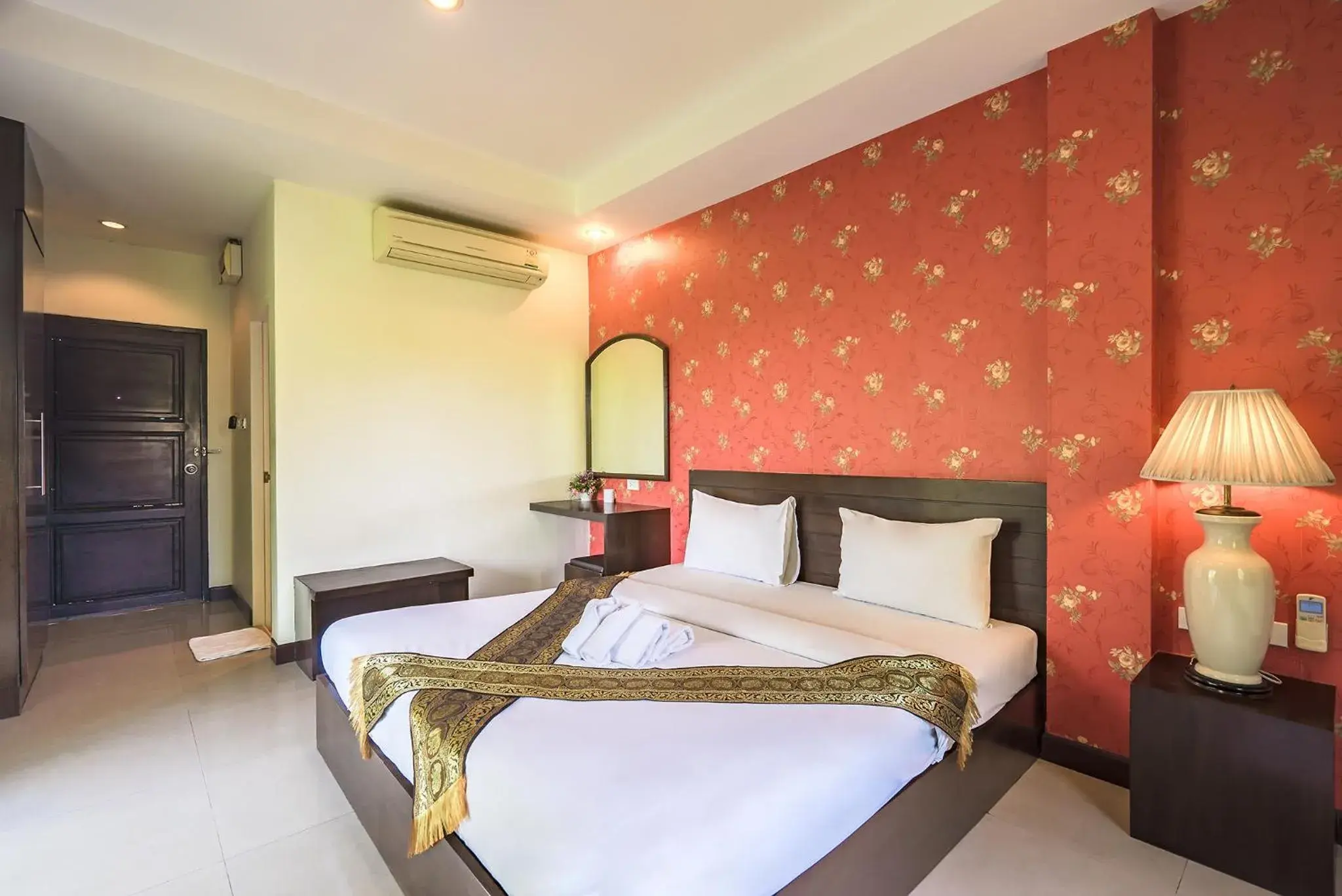 Standard Double or Twin Room in Suphan Lake Hometel
