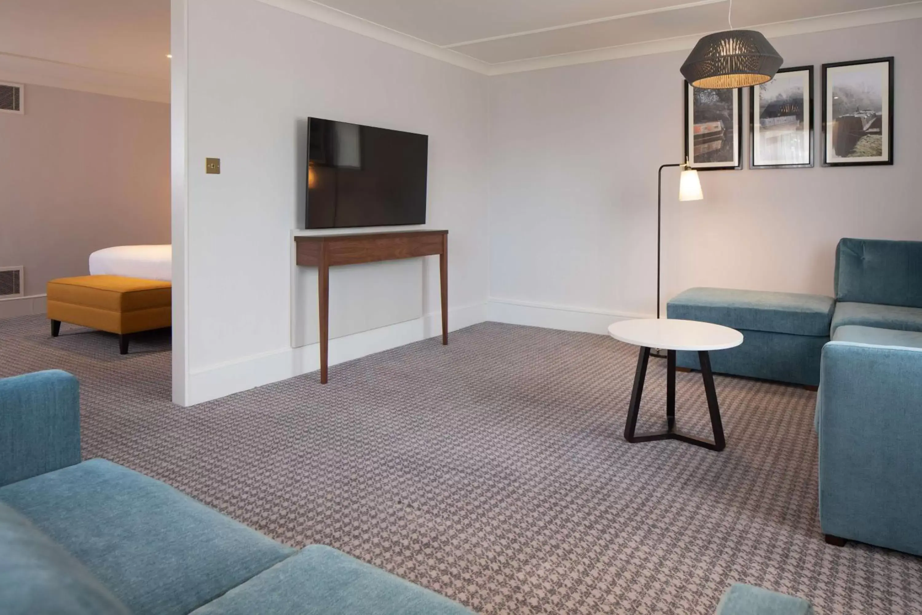 Bedroom, Seating Area in DoubleTree by Hilton Stoke-on-Trent, United Kingdom