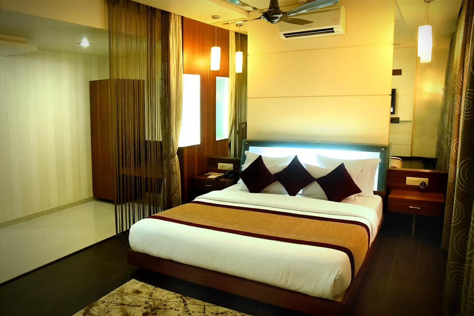 Bed, Room Photo in Hotel Fortune Palace