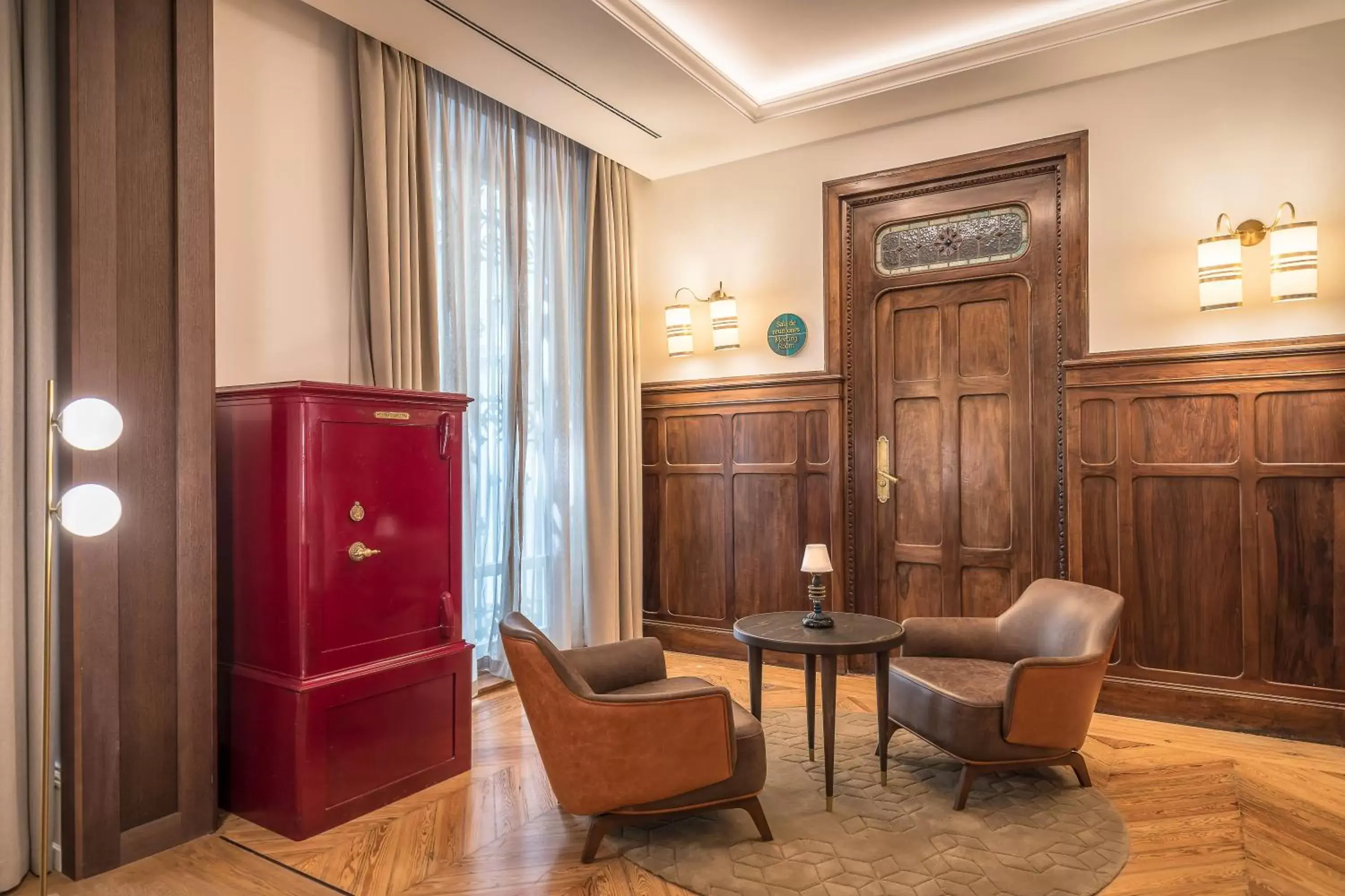Seating Area in Palacio Gran Vía, a Royal Hideaway Hotel