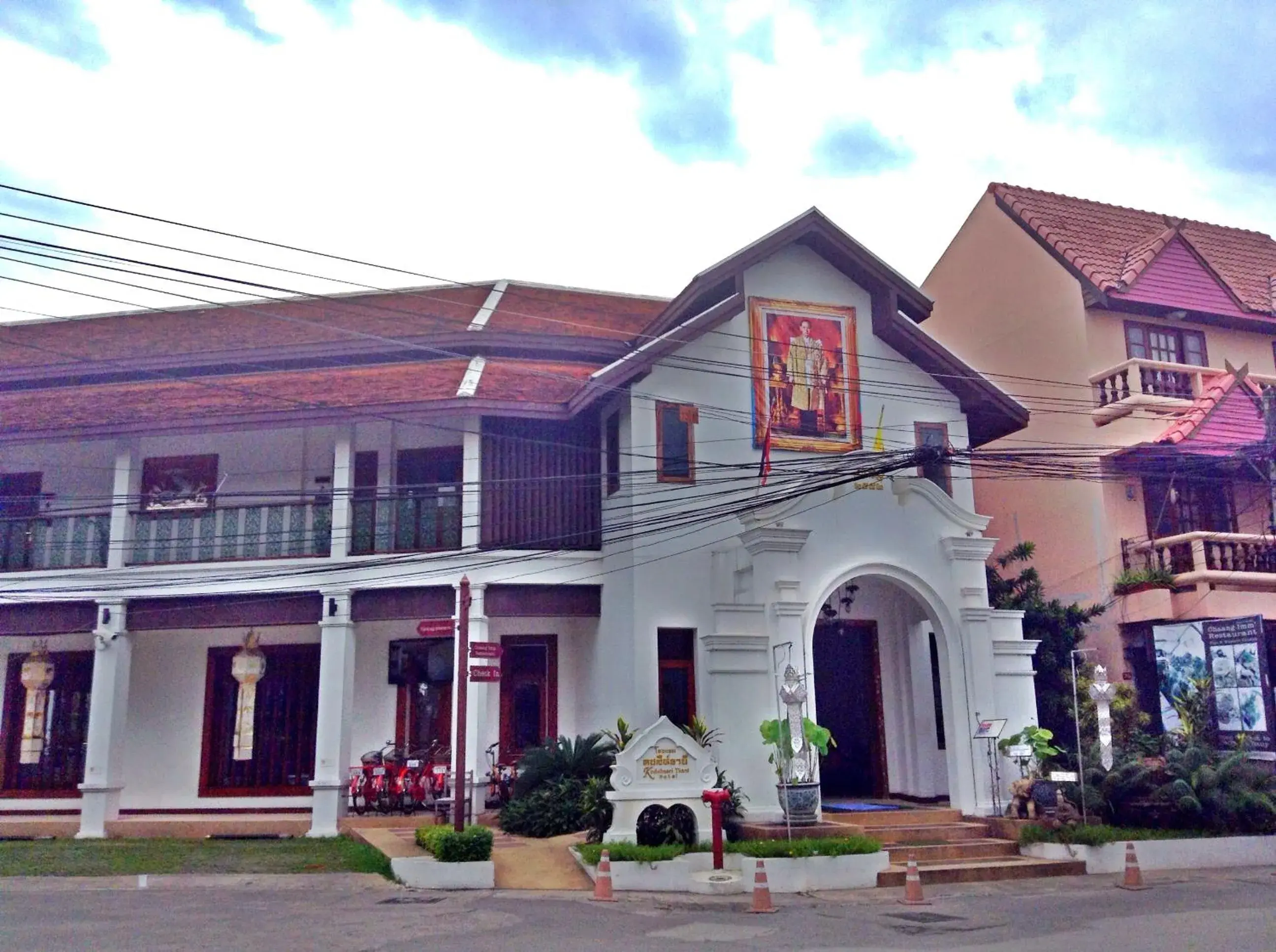 Property building, Garden in Kodchasri Thani Hotel