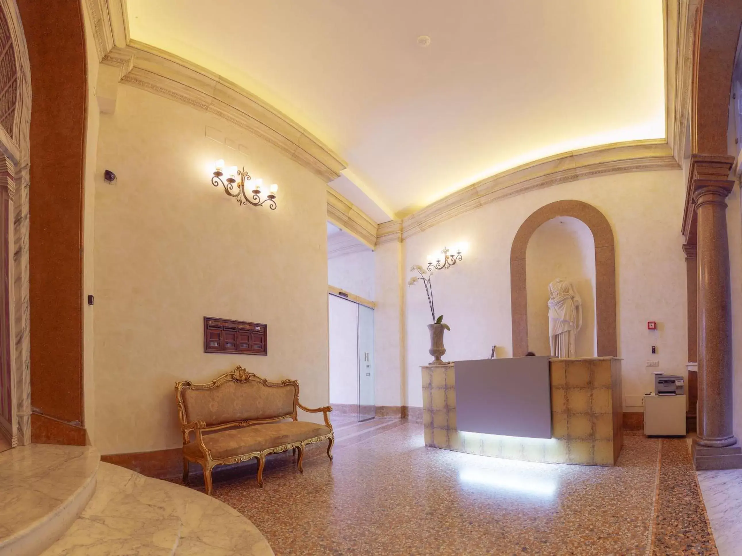 Lobby or reception, Lobby/Reception in Antica Dimora Delle Cinque Lune