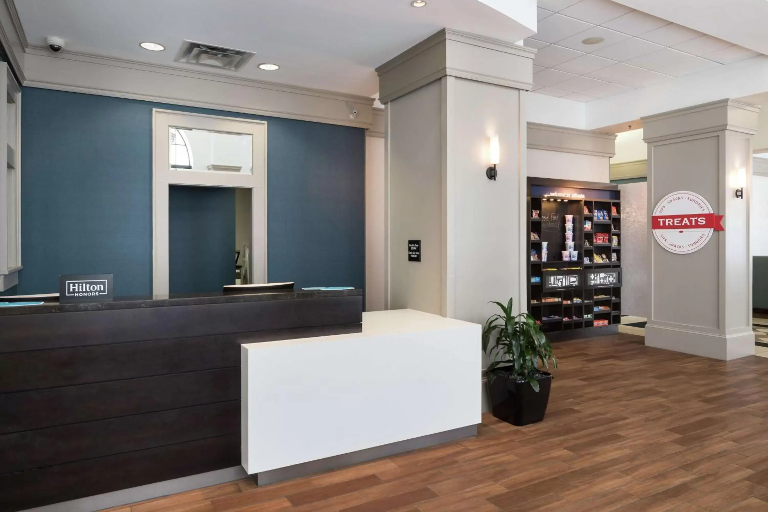 Lobby or reception in Hampton Inn & Suites Atlanta-Downtown Lobby or reception in Hampton Inn & Suites Atlanta-Downtown