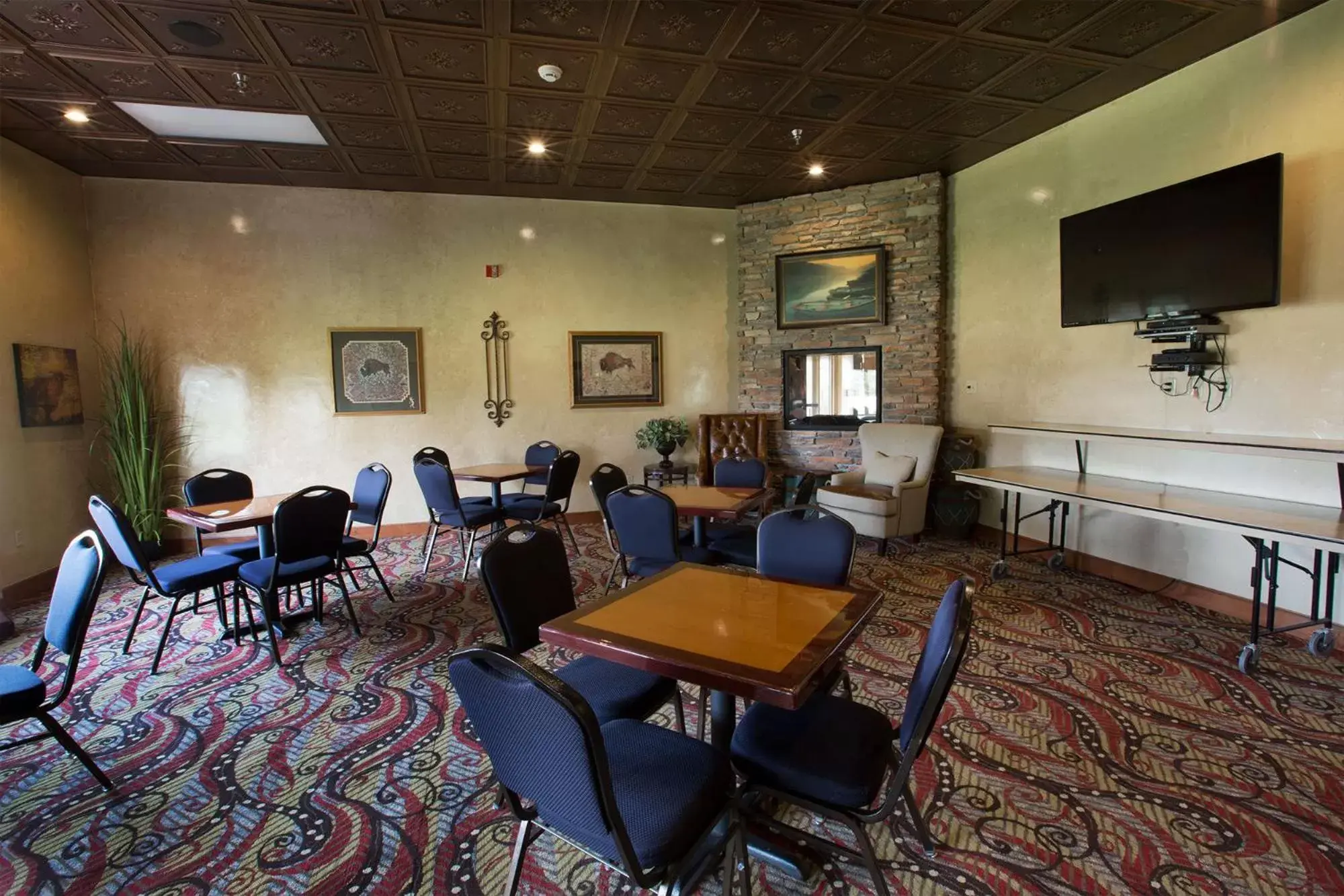 Business facilities, Restaurant/Places to Eat in Miles City Hotel & Suites