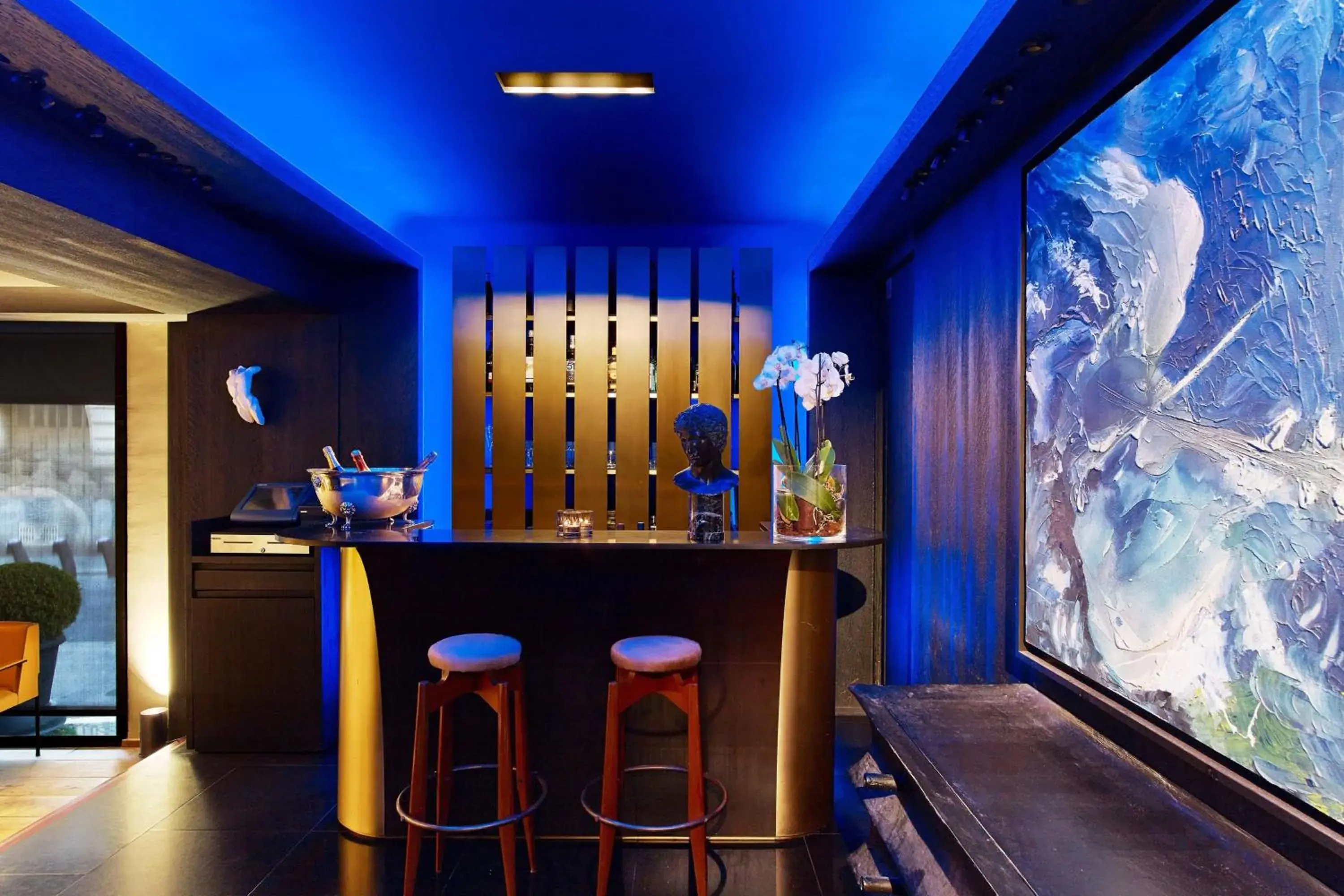 Restaurant/places to eat, Lounge/Bar in Le Metropolitan a Tribute Portfolio Hotel Paris