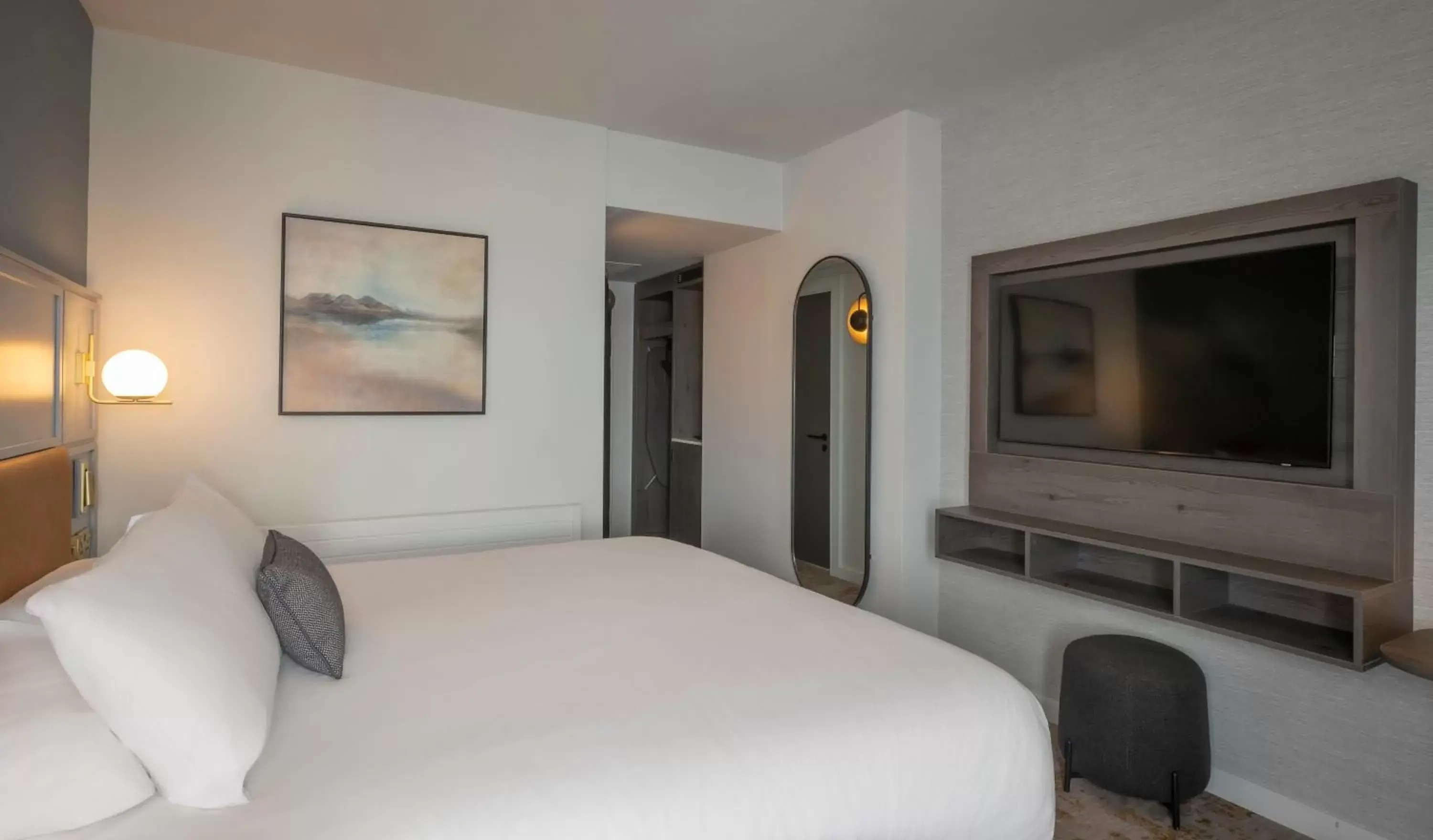 Bedroom, Bed in Leonardo Hotel Galway Bedroom, Bed in Leonardo Hotel Galway