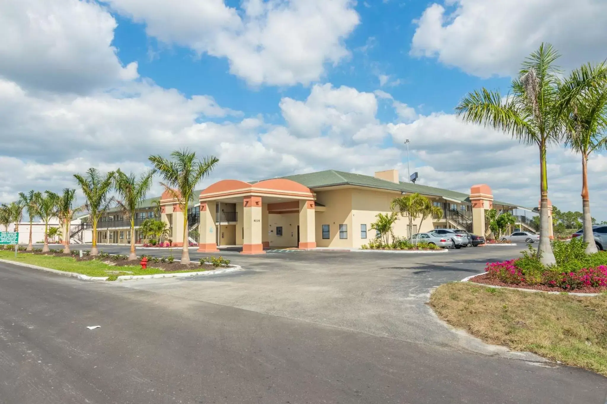 Property building in Baymont by Wyndham Punta Gorda/Port Charlotte Property building in Baymont by Wyndham Punta Gorda/Port Charlotte