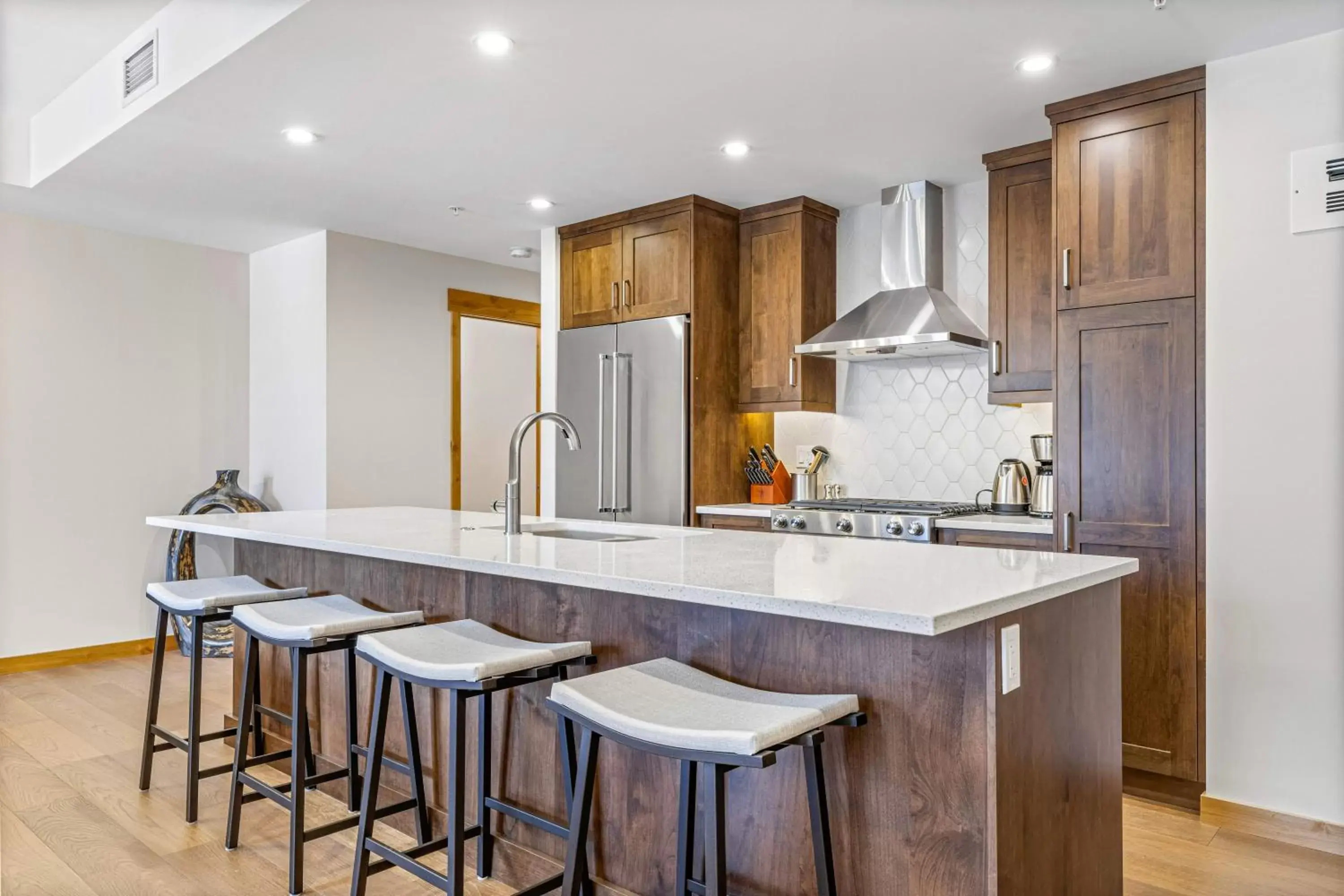 kitchen, Kitchen/Kitchenette in Tamarack Lodge by Spring Creek Vacations