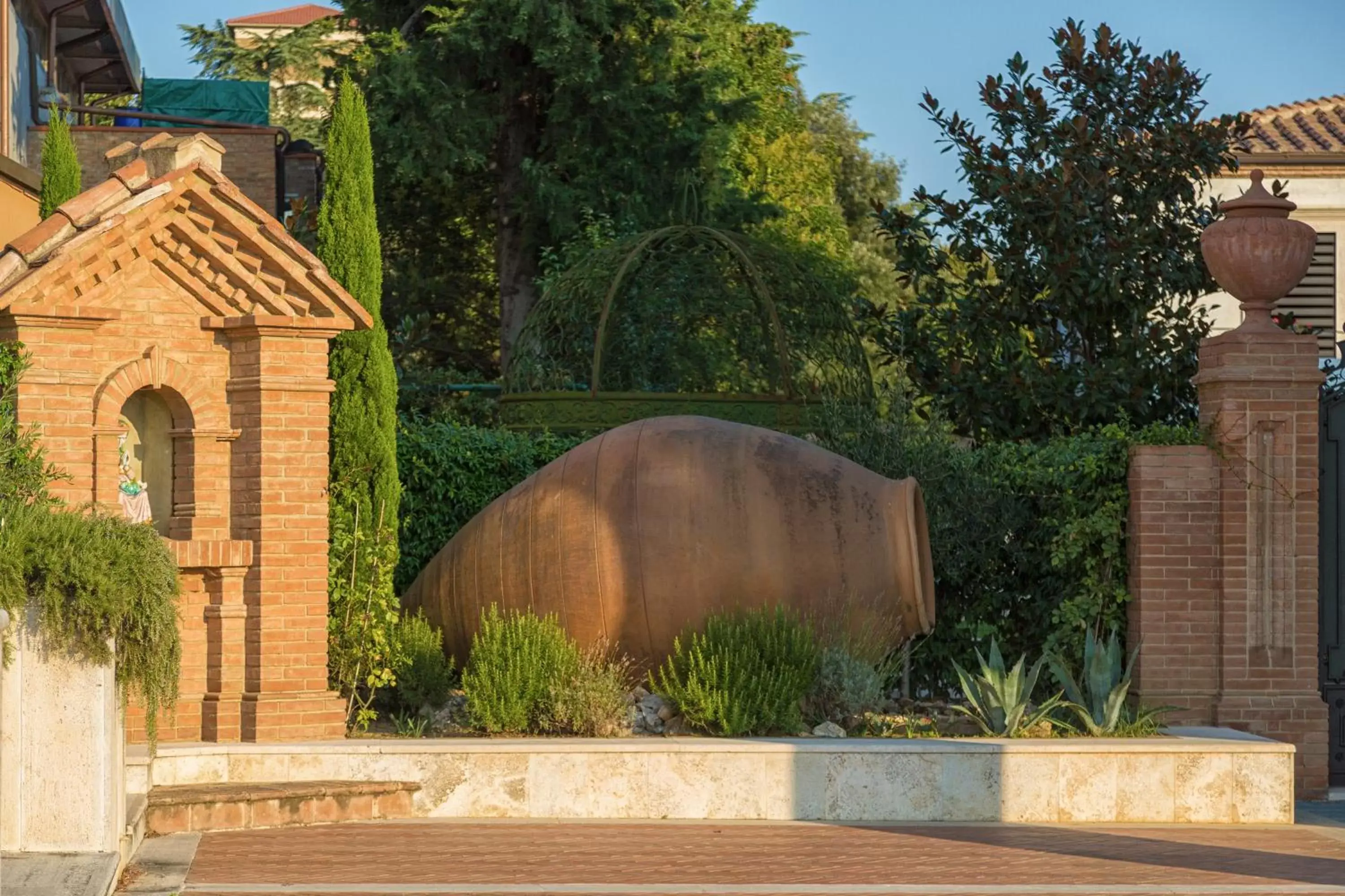 Area and facilities, Nearby Landmark in Hotel San Gregorio