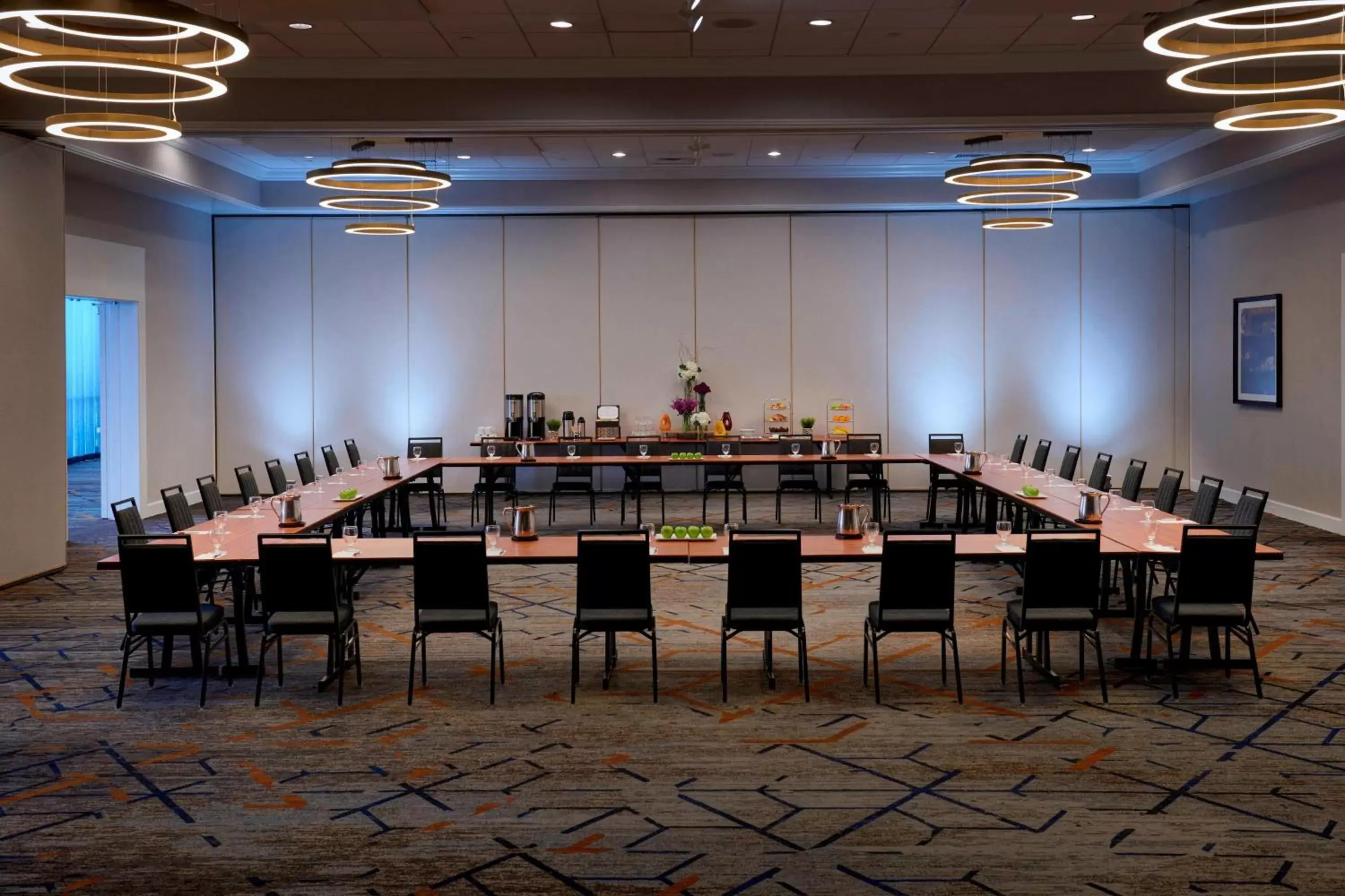 Meeting/conference room in Kansas City Airport Marriott