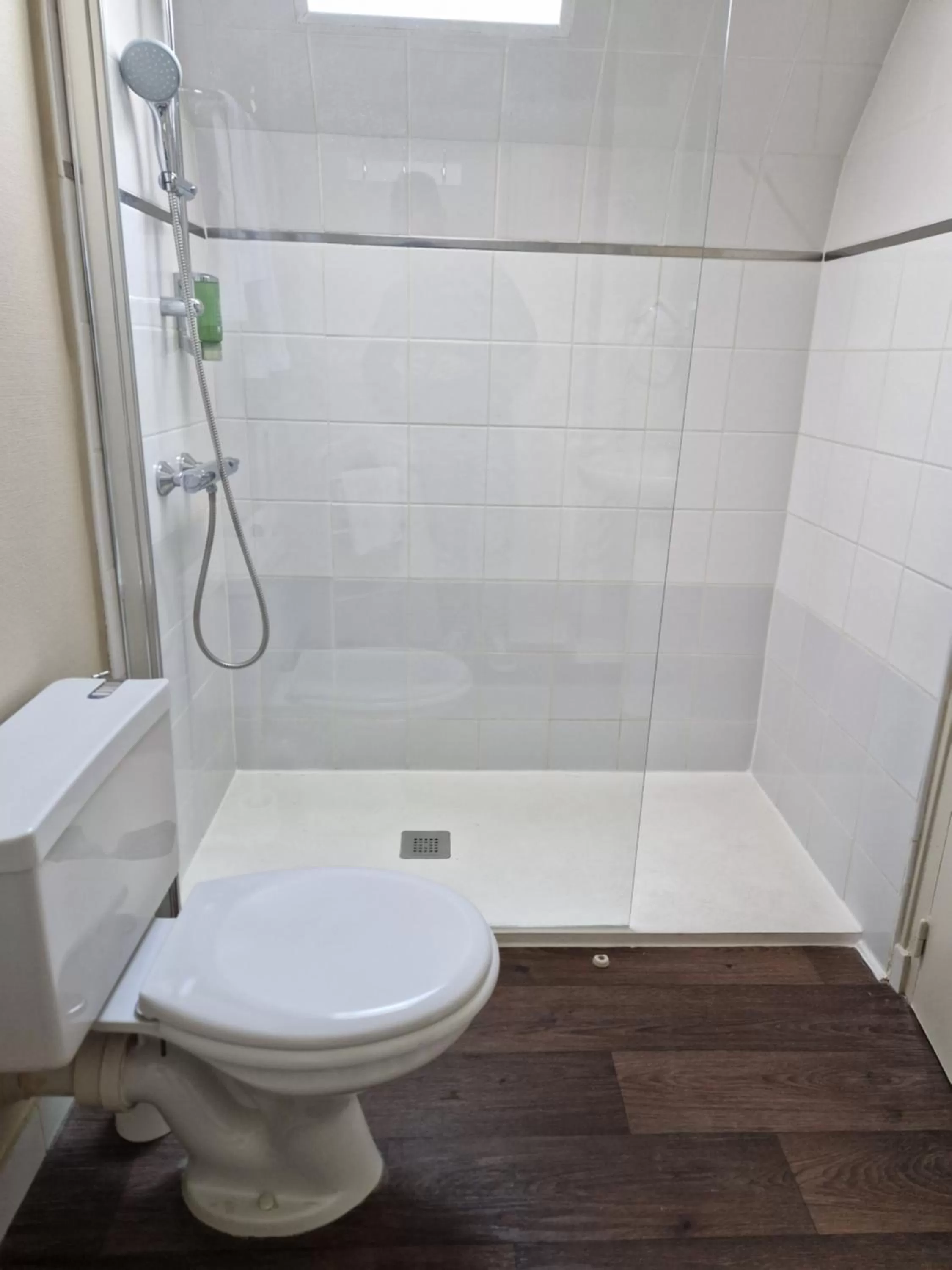Shower in Sure Hotel By Best Western Lorient Centre