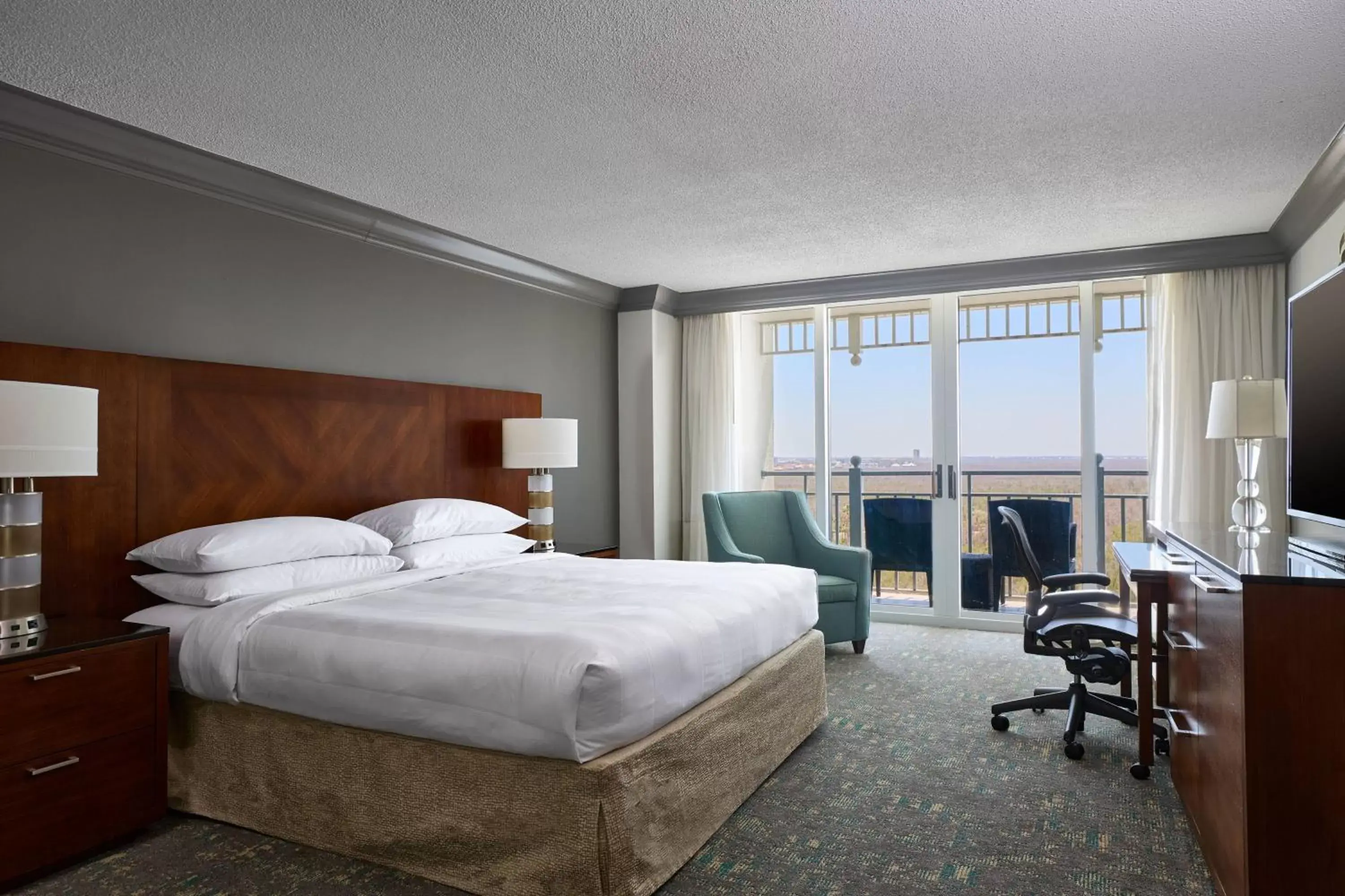 Photo of the whole room, Bed in Marriott Sanibel Harbour Resort & Spa