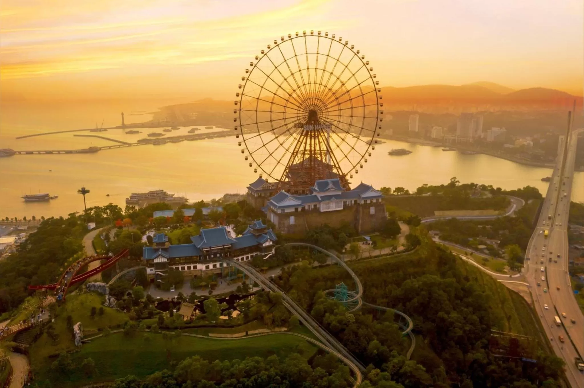 Neighbourhood in Le Cactus Hotel Ha Long