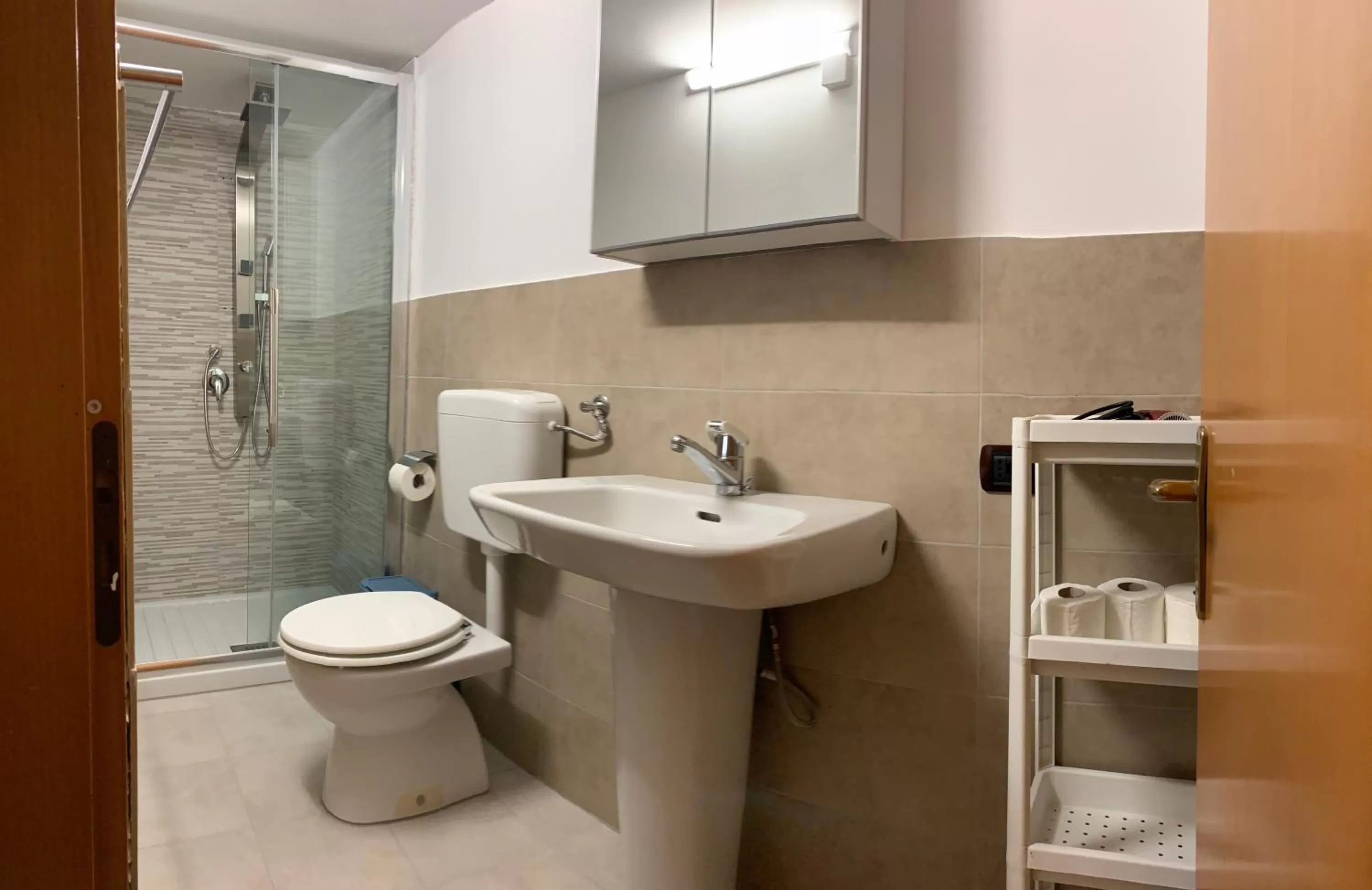 Shower in Bellavista