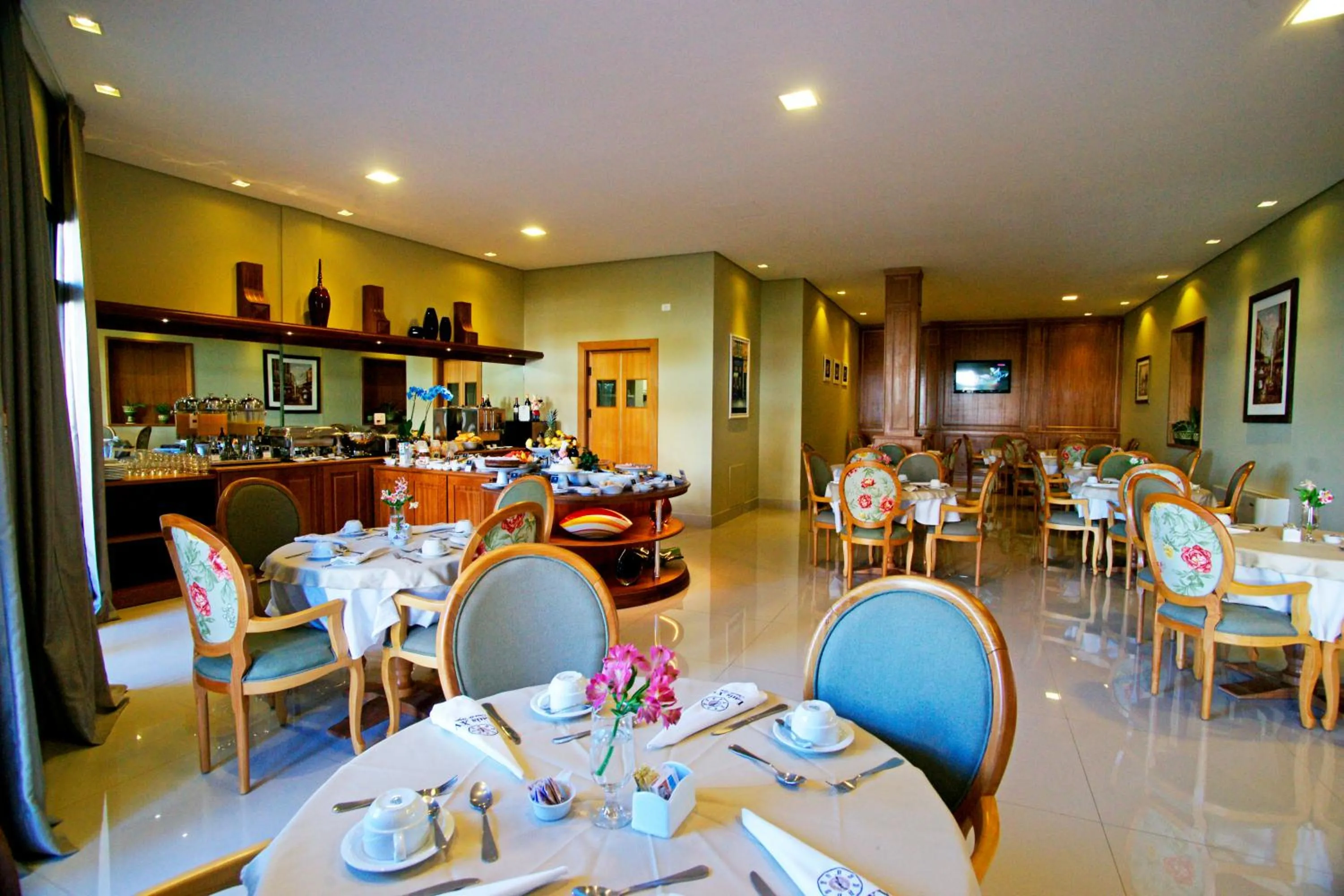 Restaurant/places to eat in Pousada Luis XV