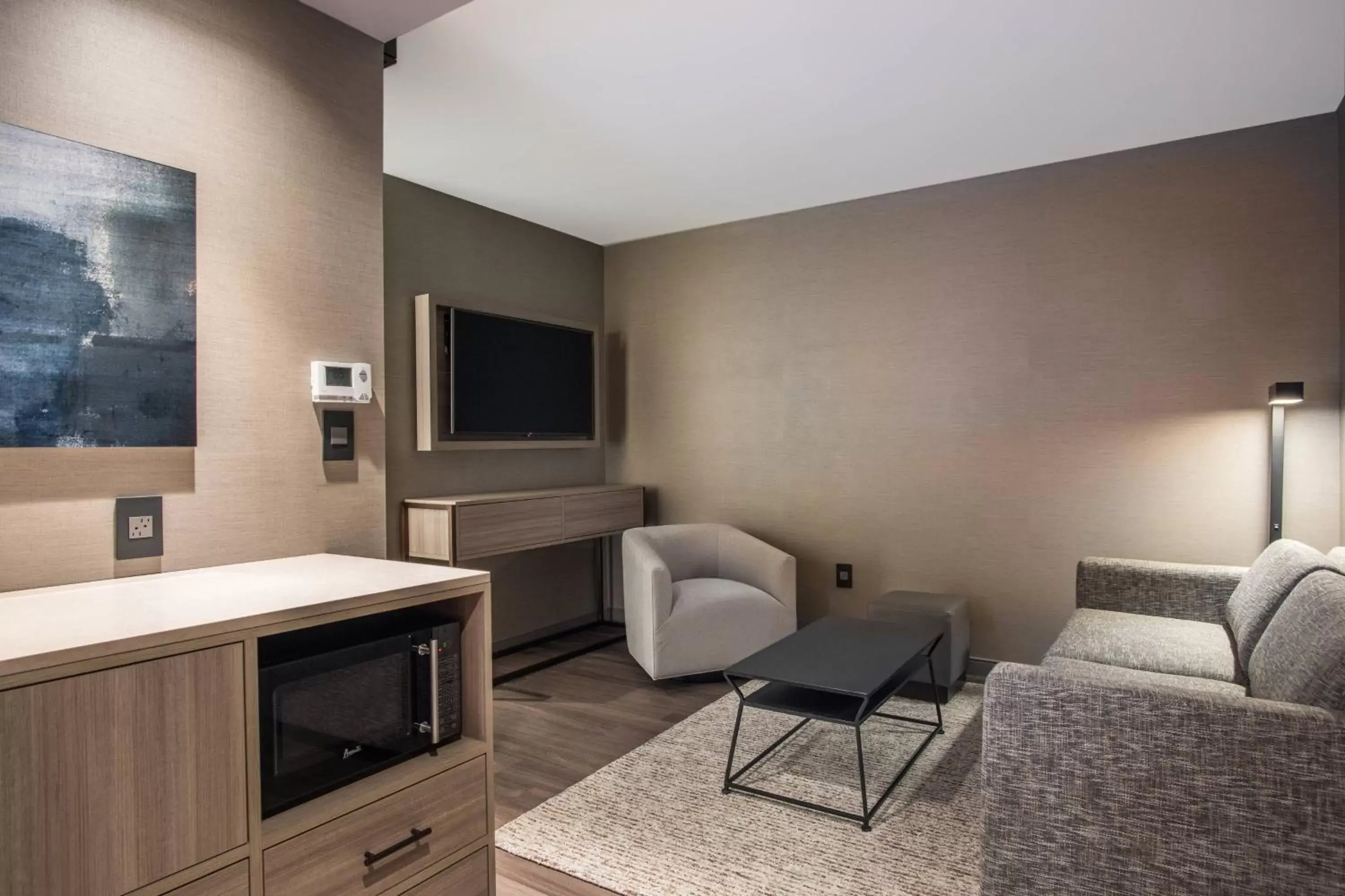 Living room, TV/Entertainment Center in AC Hotel by Marriott Worcester
