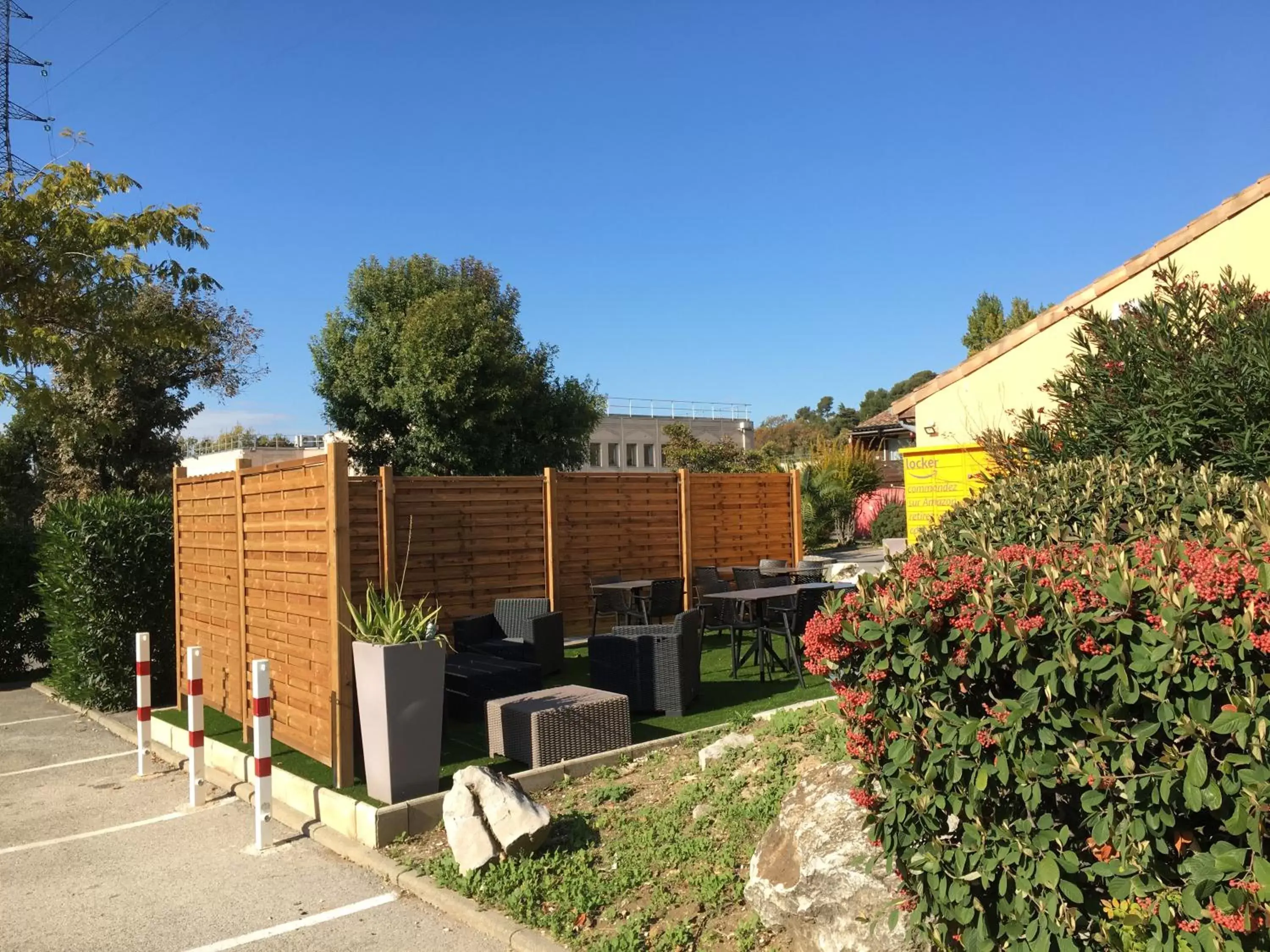 Garden, Property Building in Kyriad Direct Marseille Est La Valentine