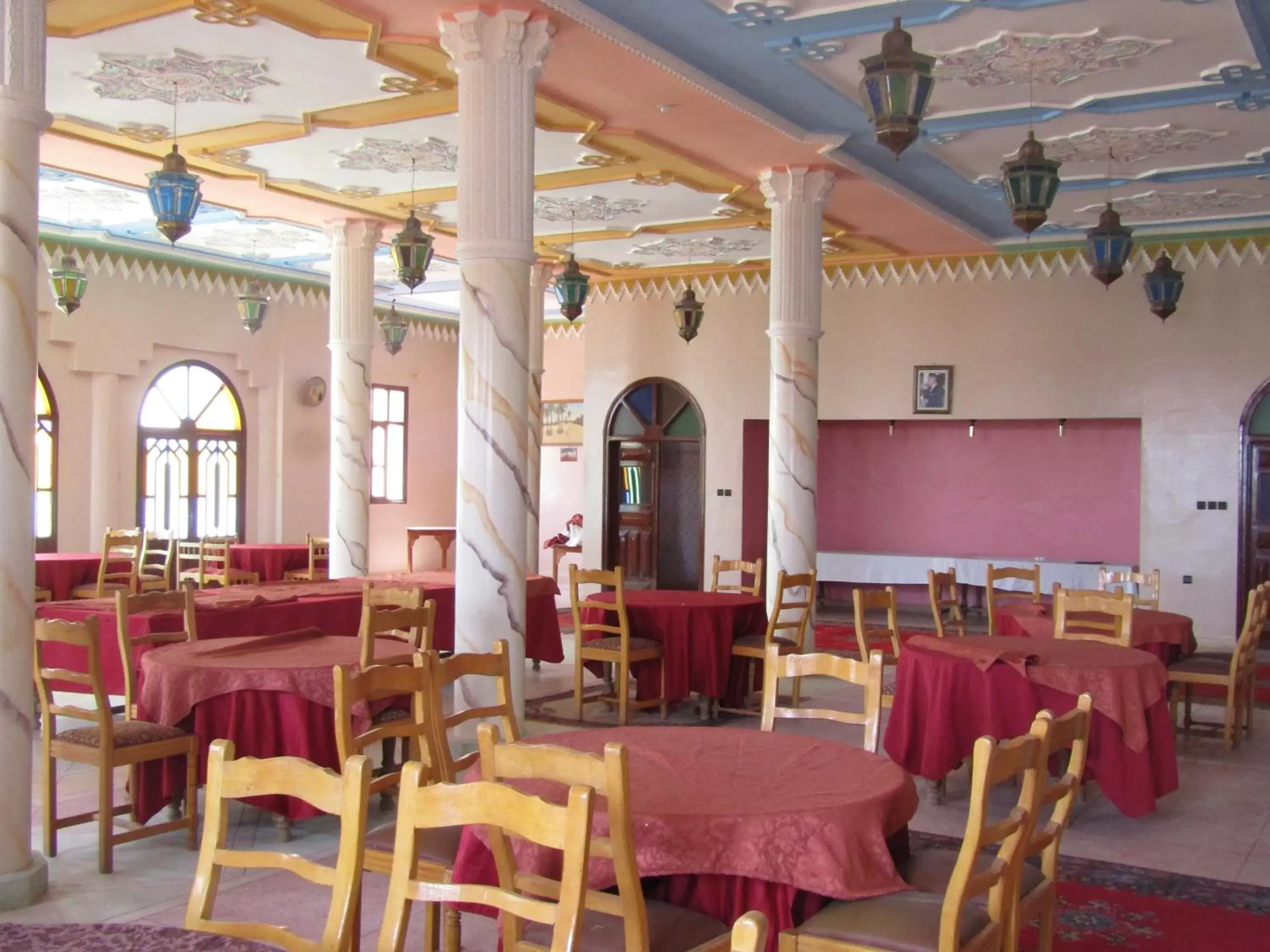 Restaurant/Places to Eat in La Perle Du Drâa