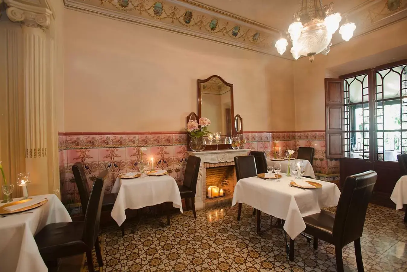 Restaurant/Places to Eat in Hotel la Vila