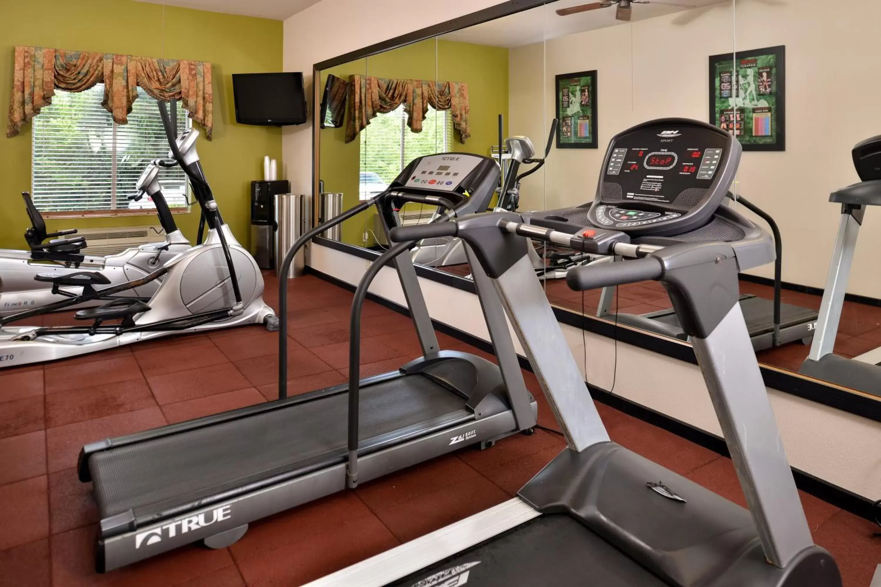 Fitness centre/facilities, Fitness Center/Facilities in Holiday Inn Express Hotel & Suites Sherman Highway 75, an IHG Hotel