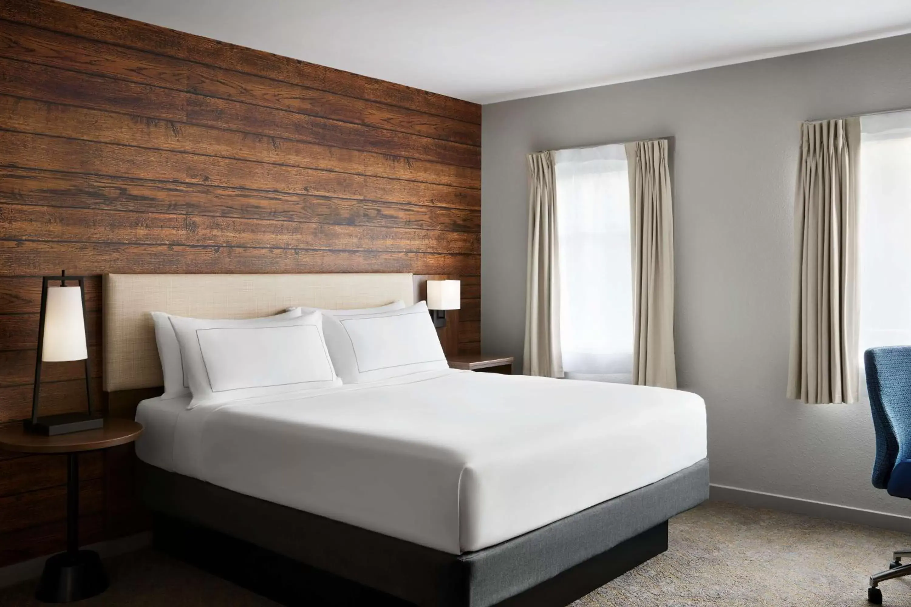 Bed in Killington Mountain Lodge, Tapestry Collection by Hilton