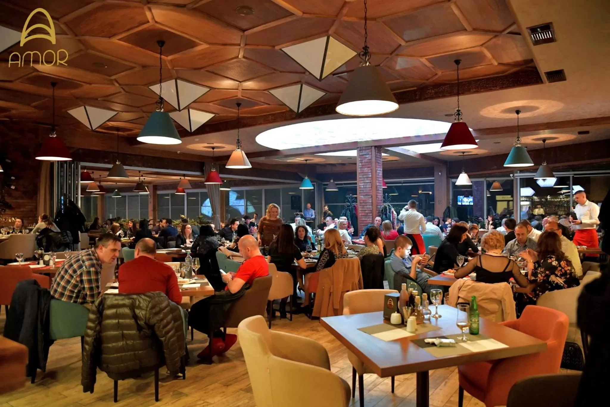 Restaurant/places to eat in Hotel Amor