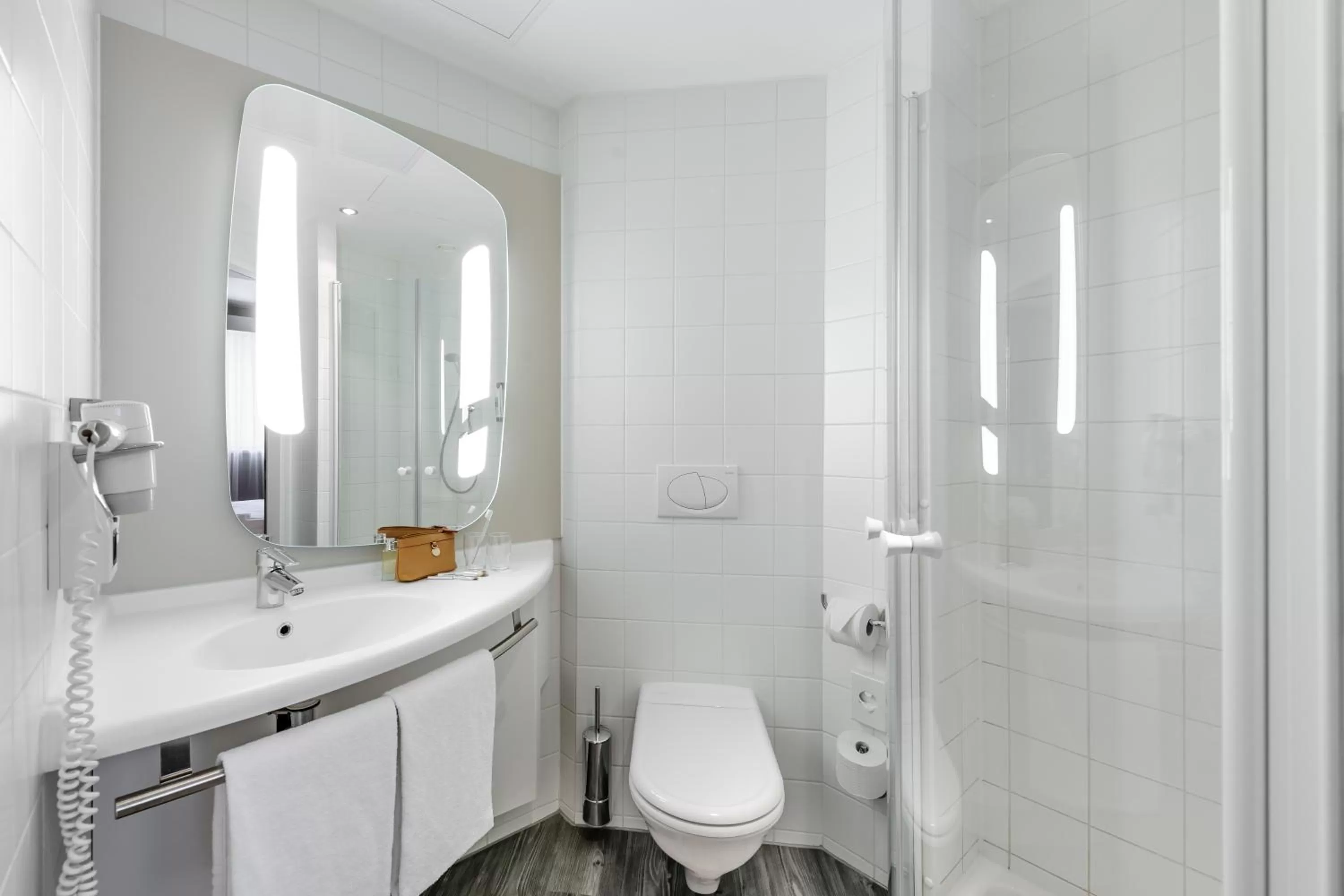 Shower in ibis Innsbruck