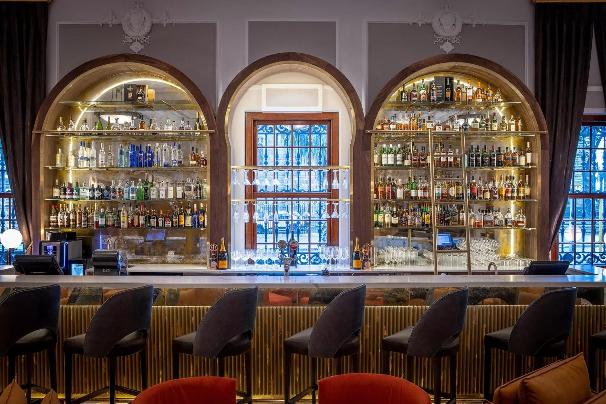 Lounge/Bar in Taj Executive Suites, Private Residence