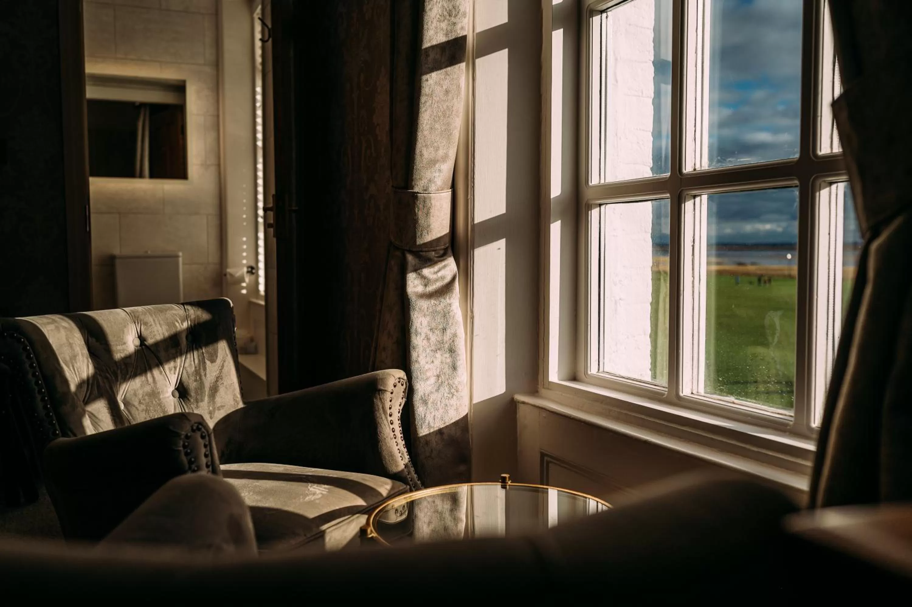 Seating area in The Queens Hotel