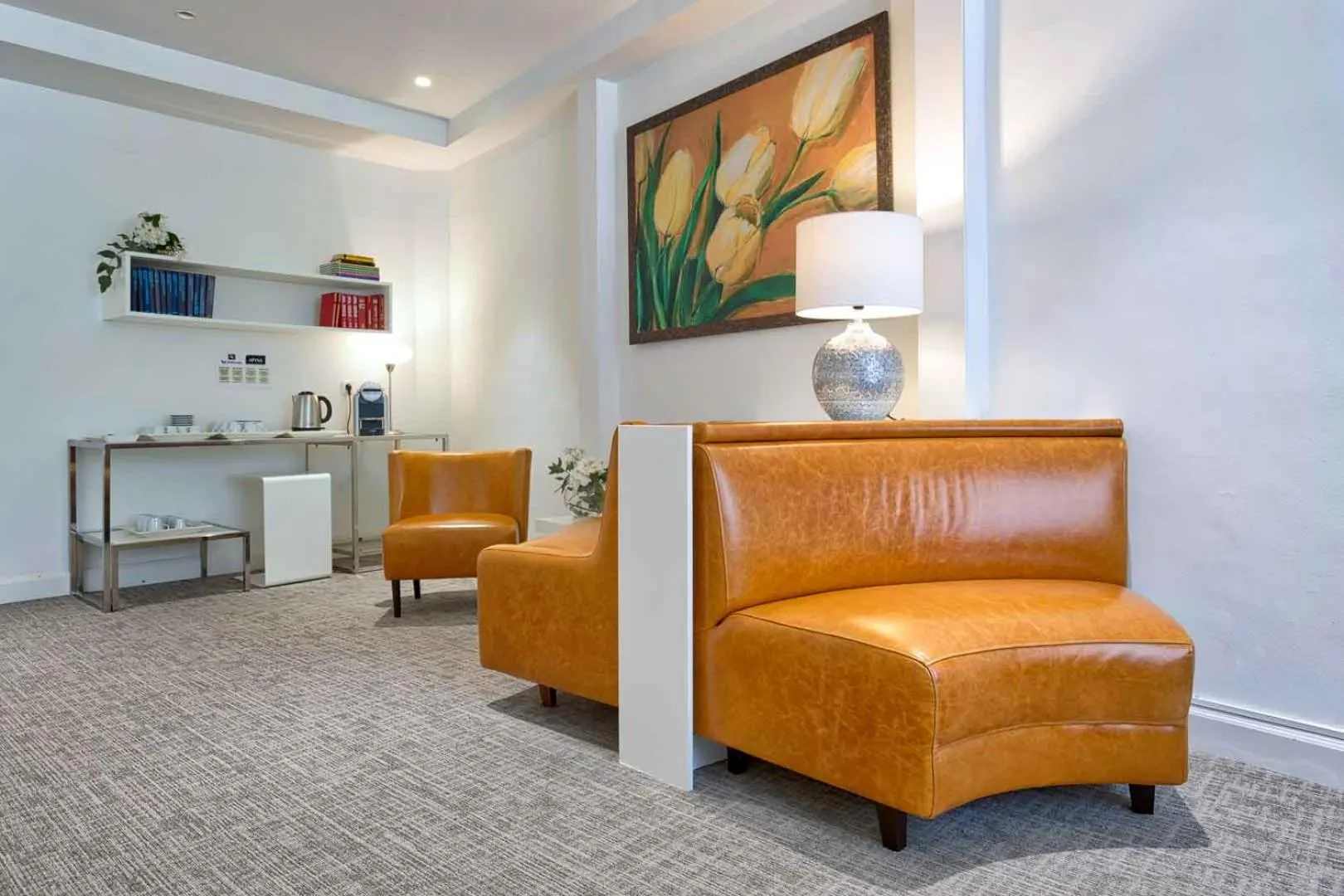 Living room in Bonanova Suite