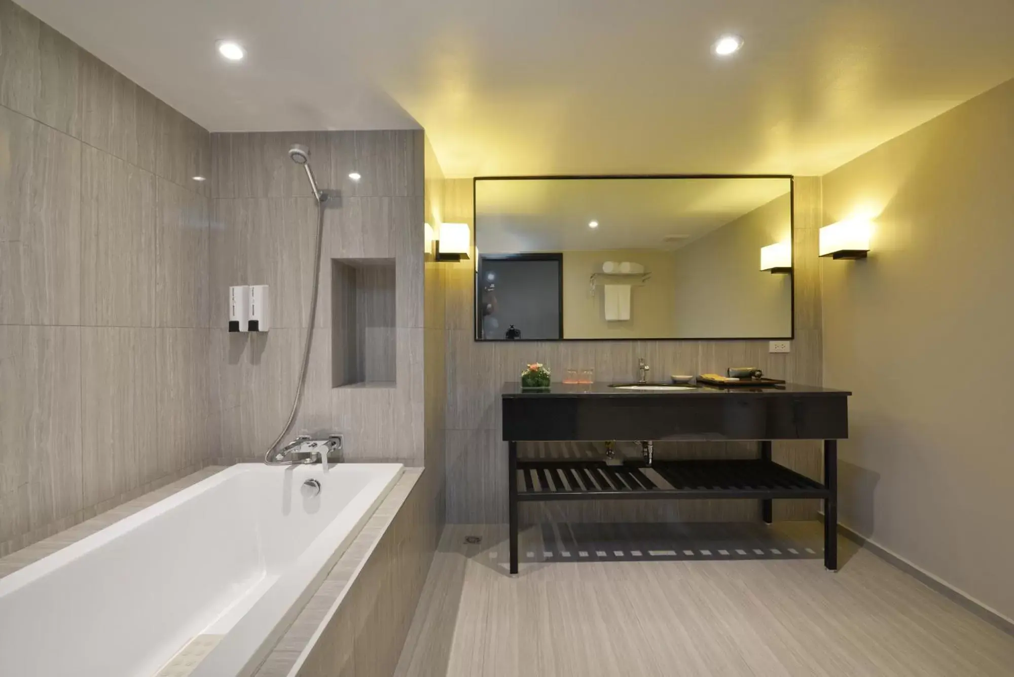 Shower, Bathroom in Tinidee Hotel Bangkok Golf Club - SHA Certified