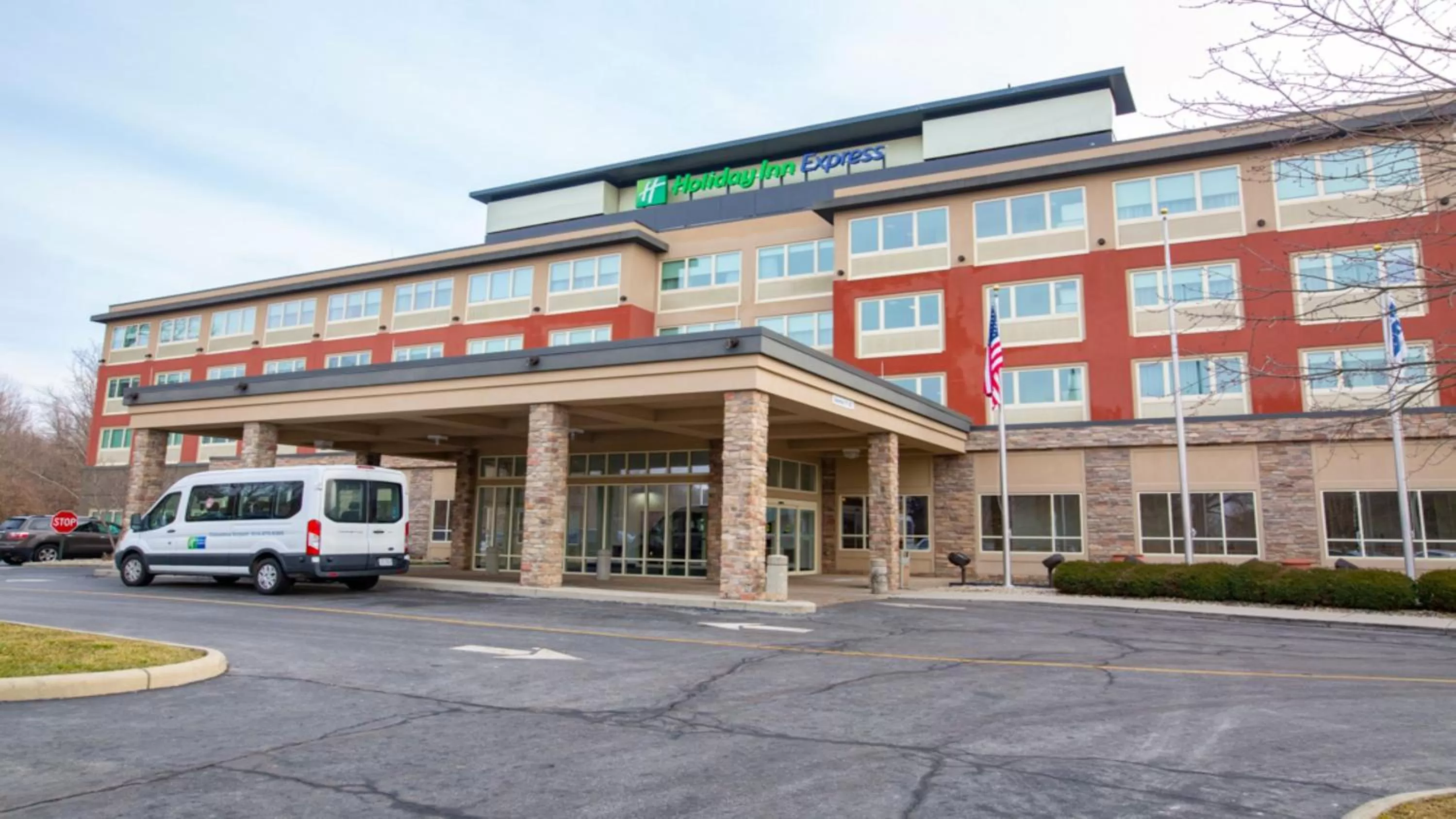 Property building in Holiday Inn Express Columbus Airport Easton