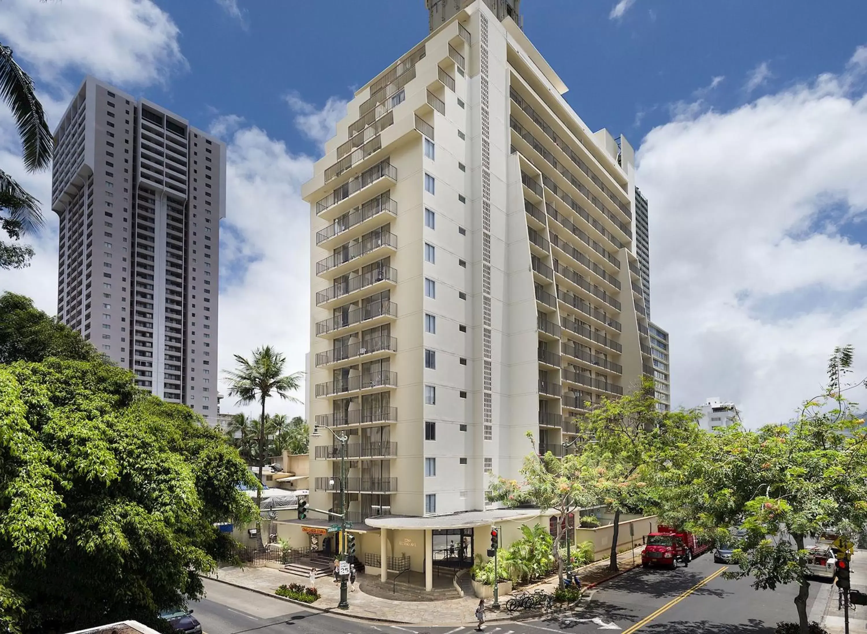 Facade/entrance, Property Building in Ohia Waikiki Studio Suites