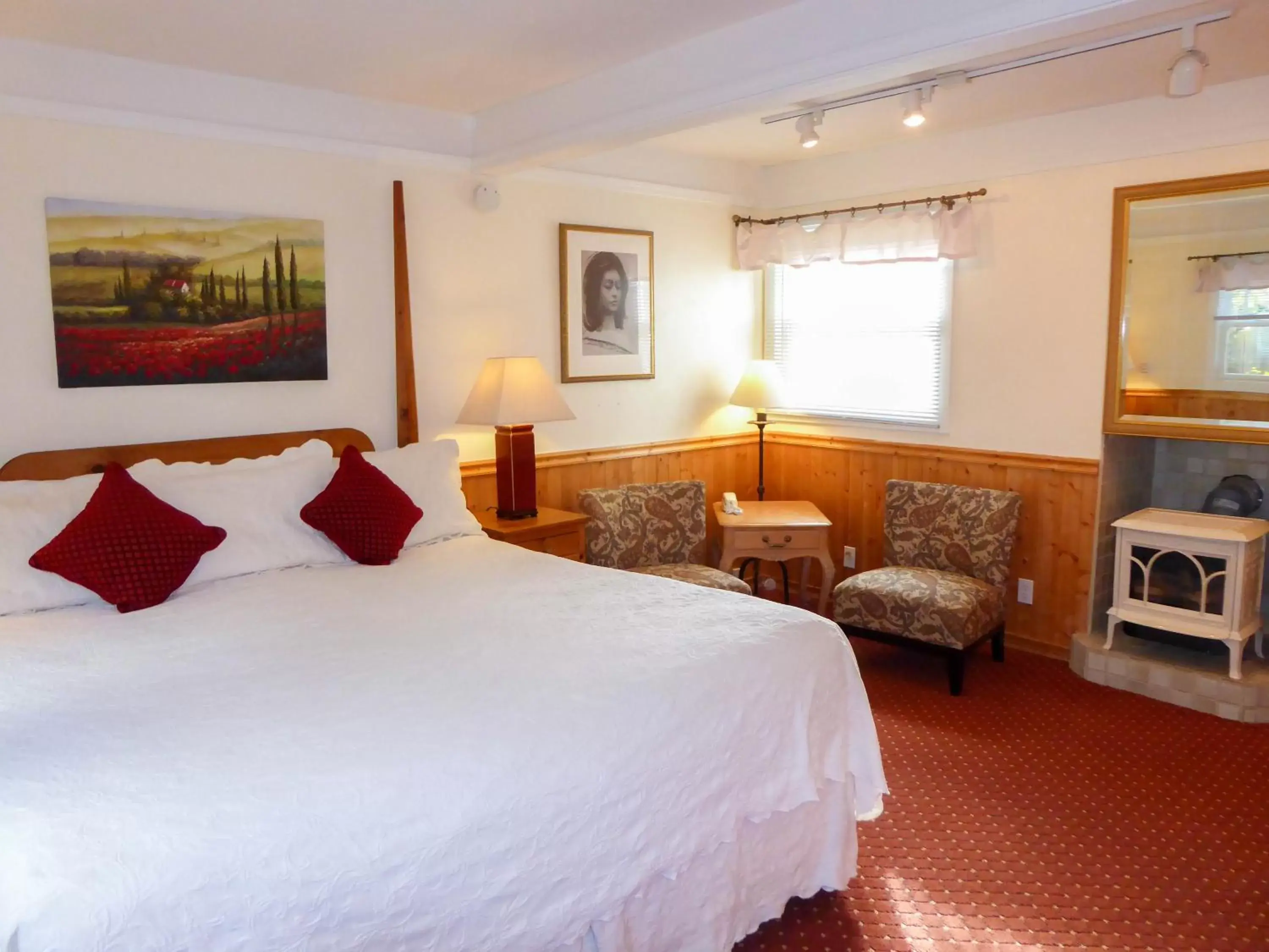 Sommerset King Room with Parking in Briarwood Inn