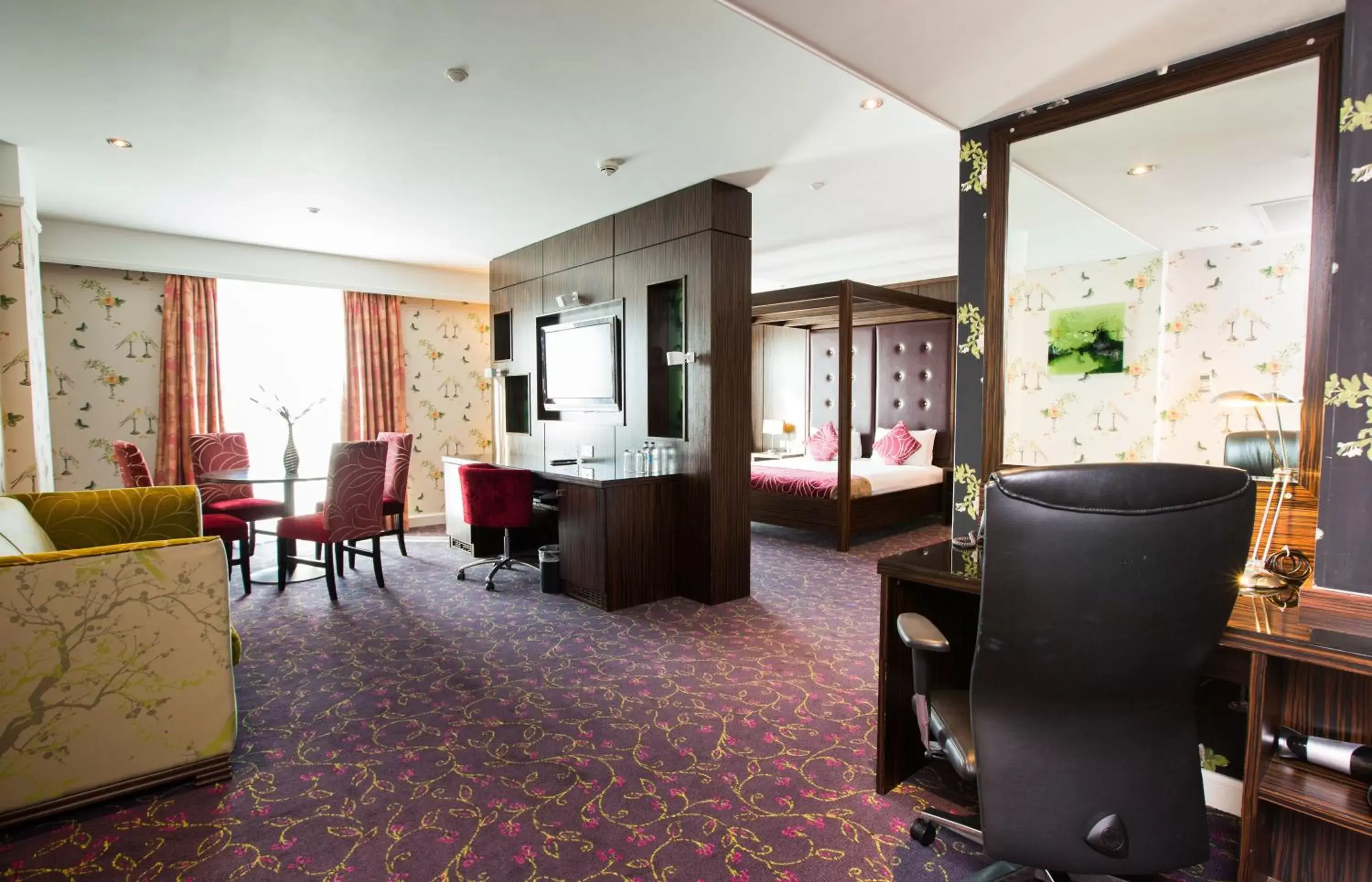 Photo of the whole room in Crowne Plaza Dublin Blanchardstown, an IHG Hotel