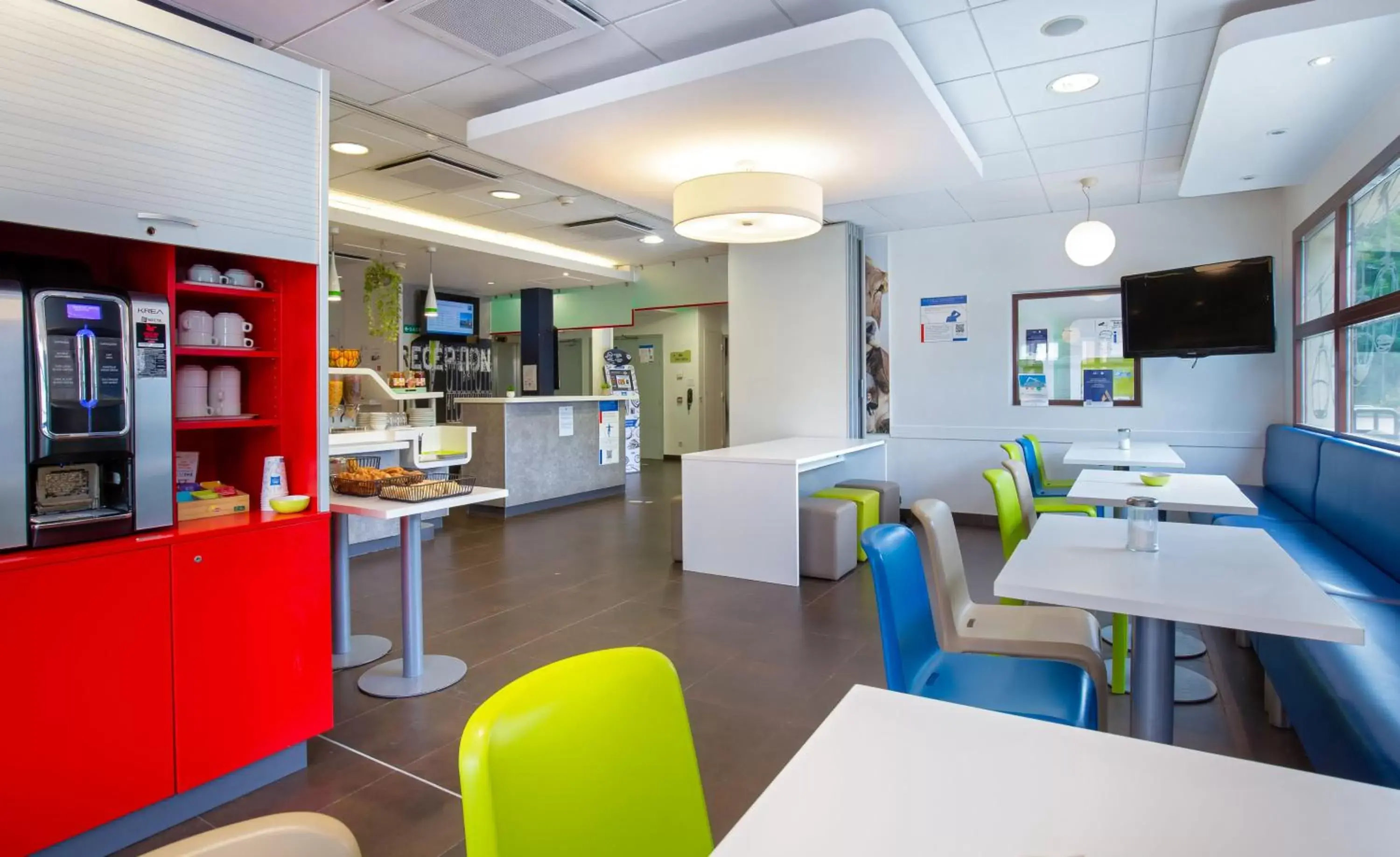 On site, Restaurant/Places to Eat in Ibis Budget Grenoble Sud Seyssins