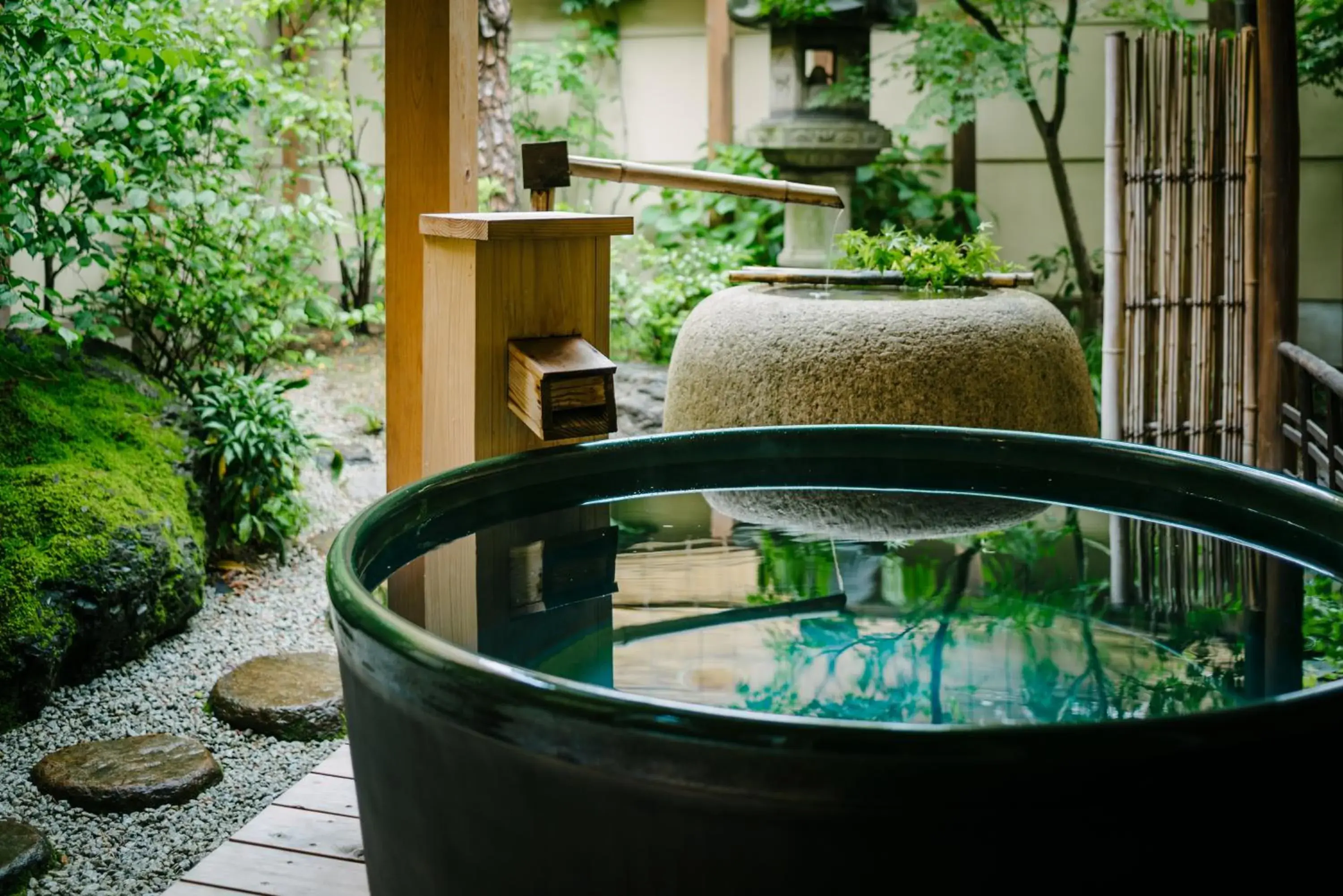 Open Air Bath in Nazuna Kyoto Nijo-jo