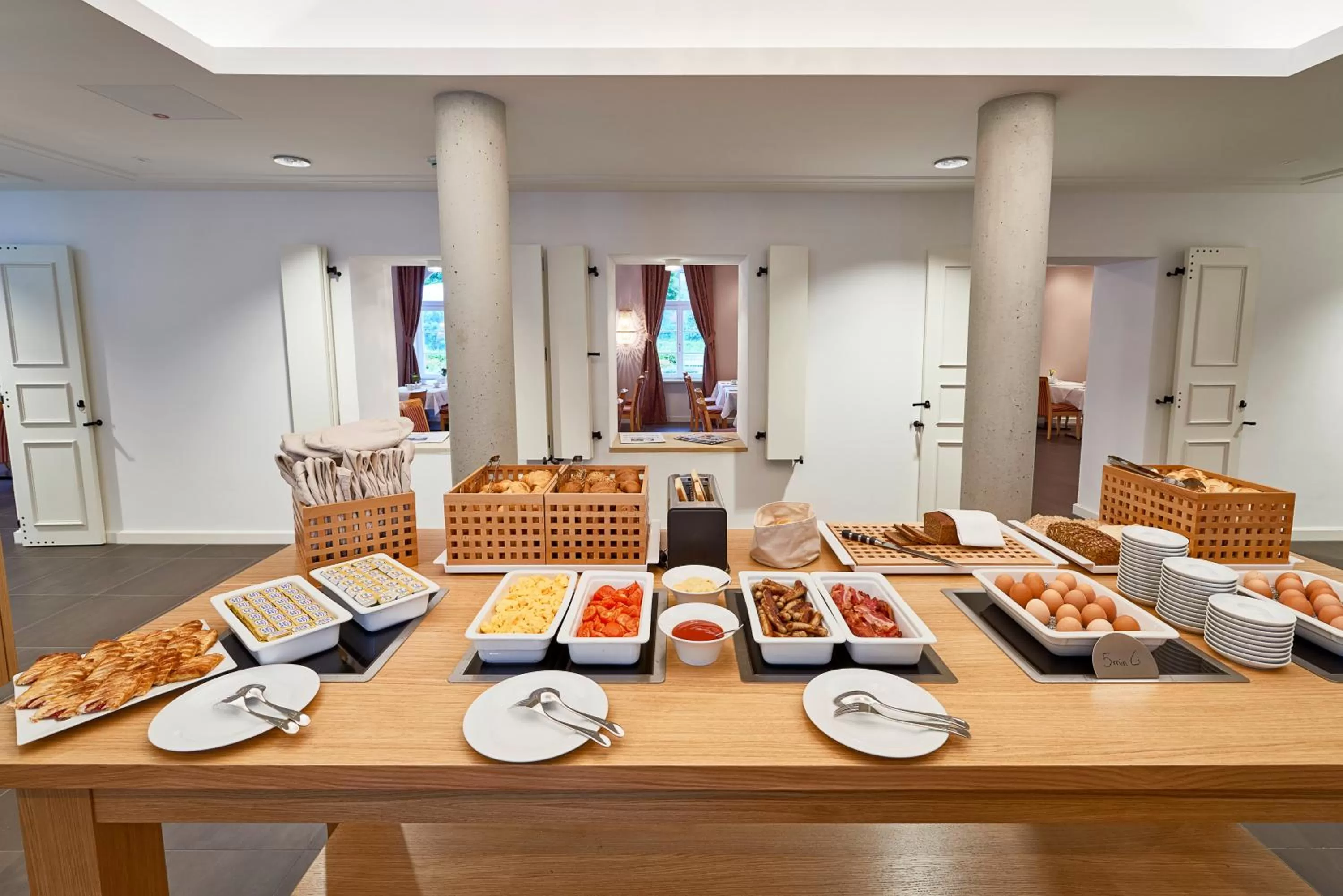 Breakfast in Hotel Elbresidenz an der Therme