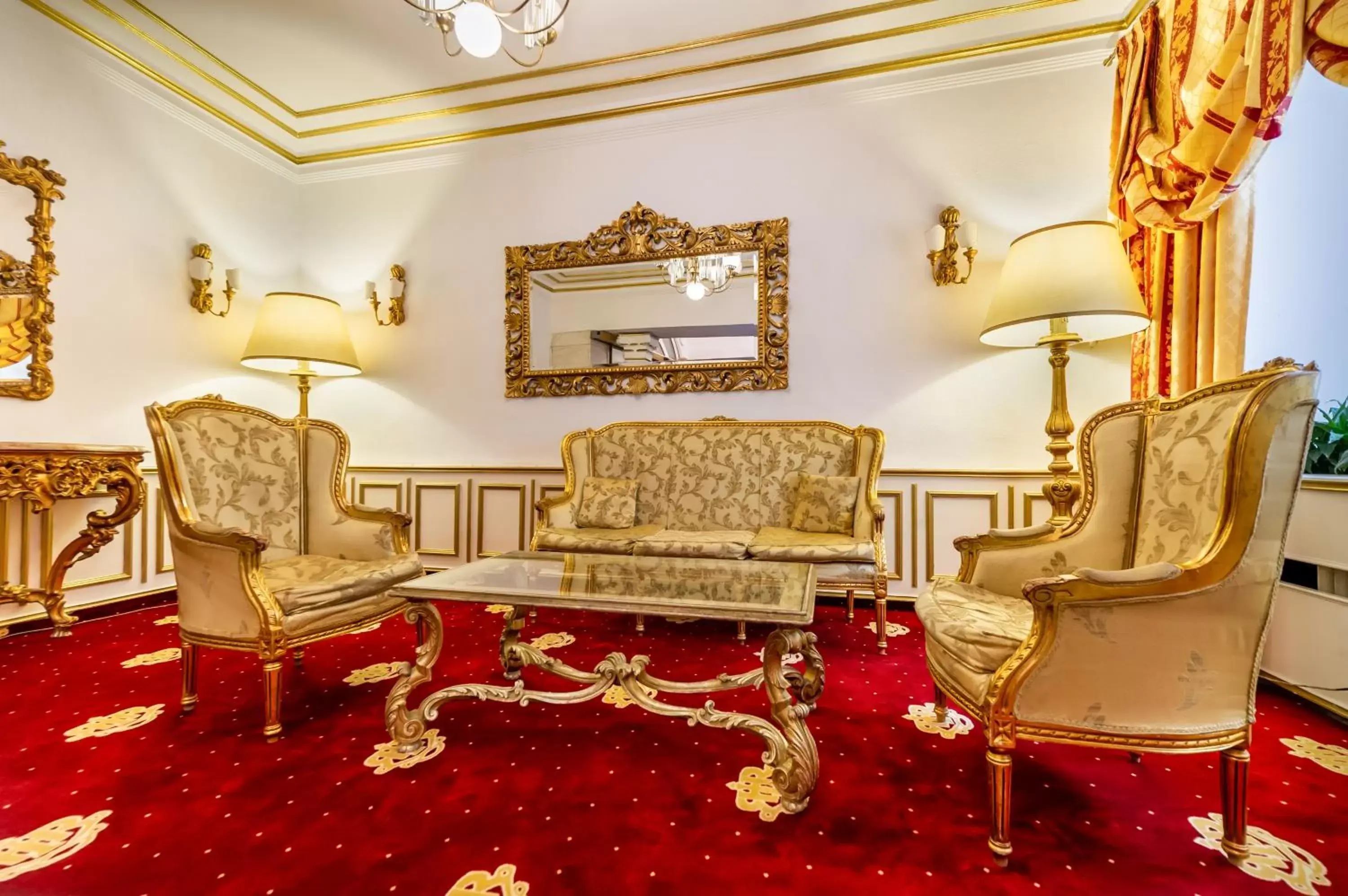 Lobby or reception, Seating Area in Hotel Imparatul Romanilor
