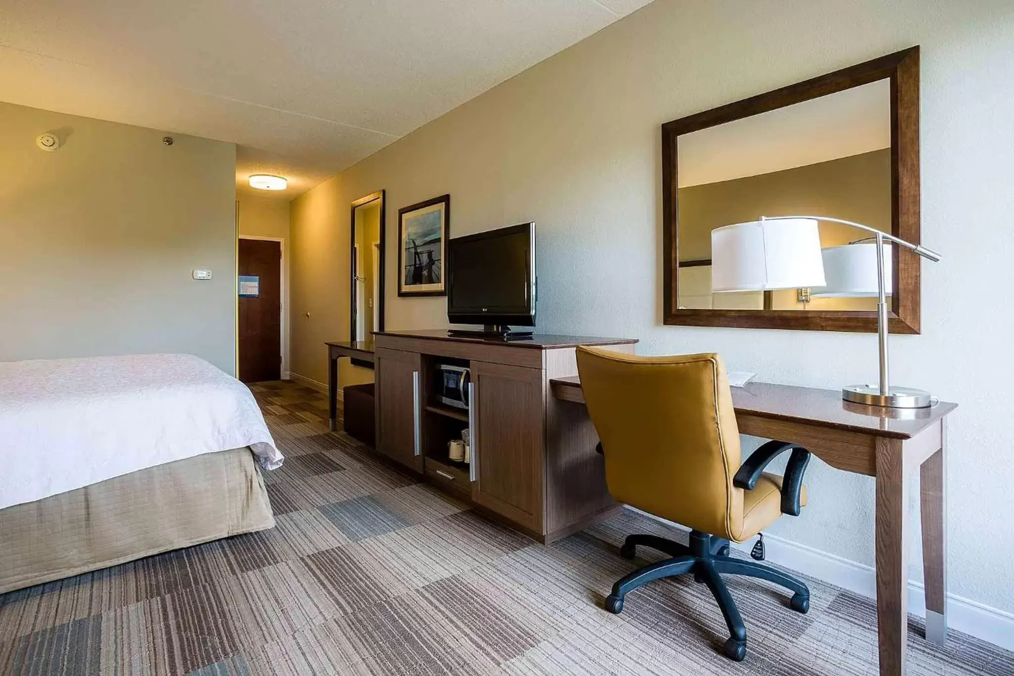 Bed in Hampton Inn Somerset Bed in Hampton Inn Somerset