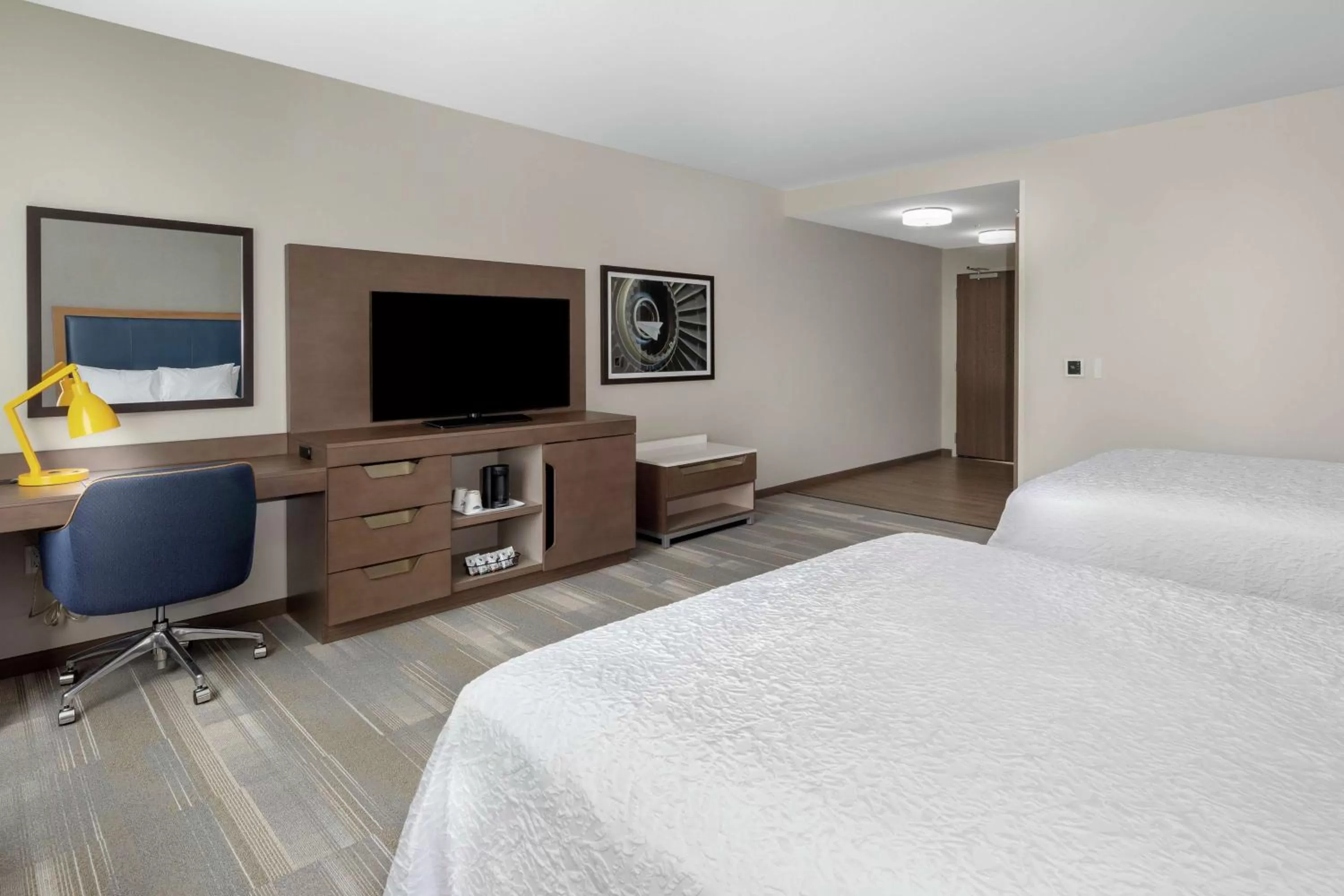 Bedroom, Bed in Hampton Inn & Suites San Diego Airport Liberty Station