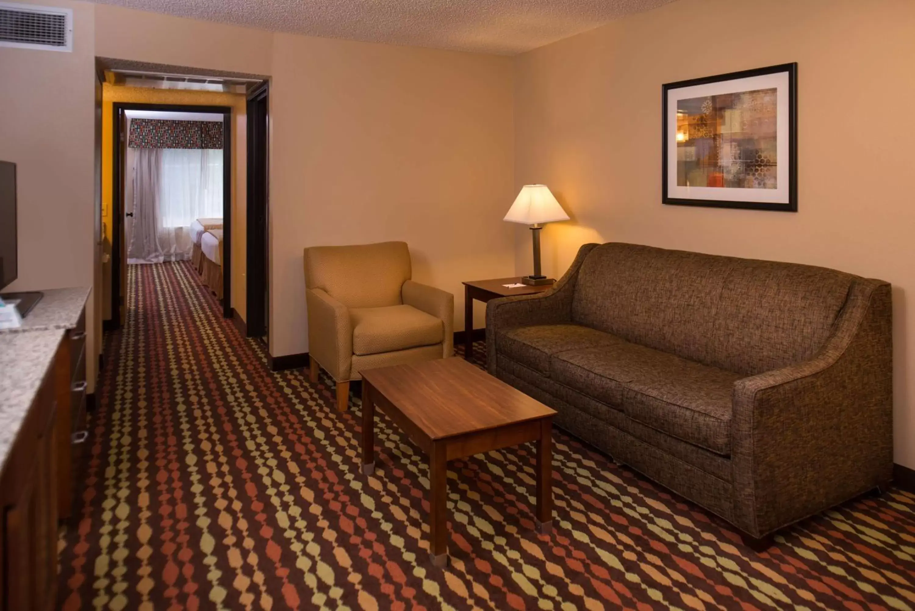 Photo of the whole room, Seating Area in Best Western Ambassador Inn & Suites