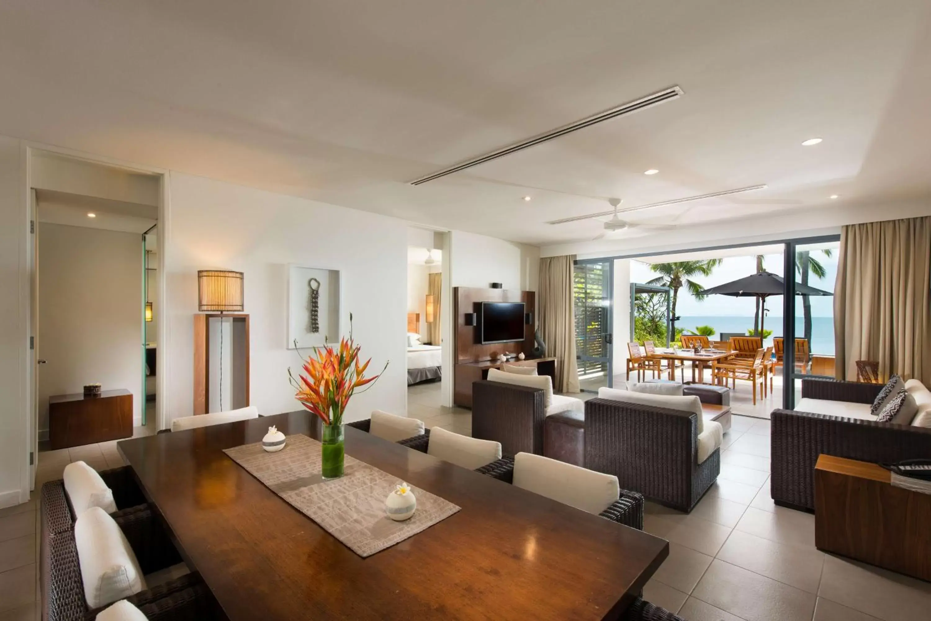 Living room in Hilton Fiji Beach Resort and Spa