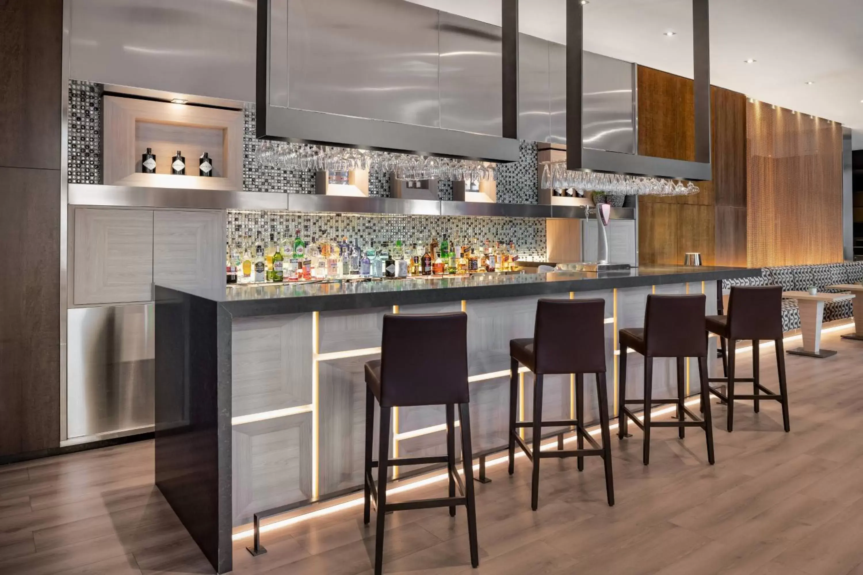 Lounge or bar, Lounge/Bar in AC Hotel Palacio Universal by Marriott