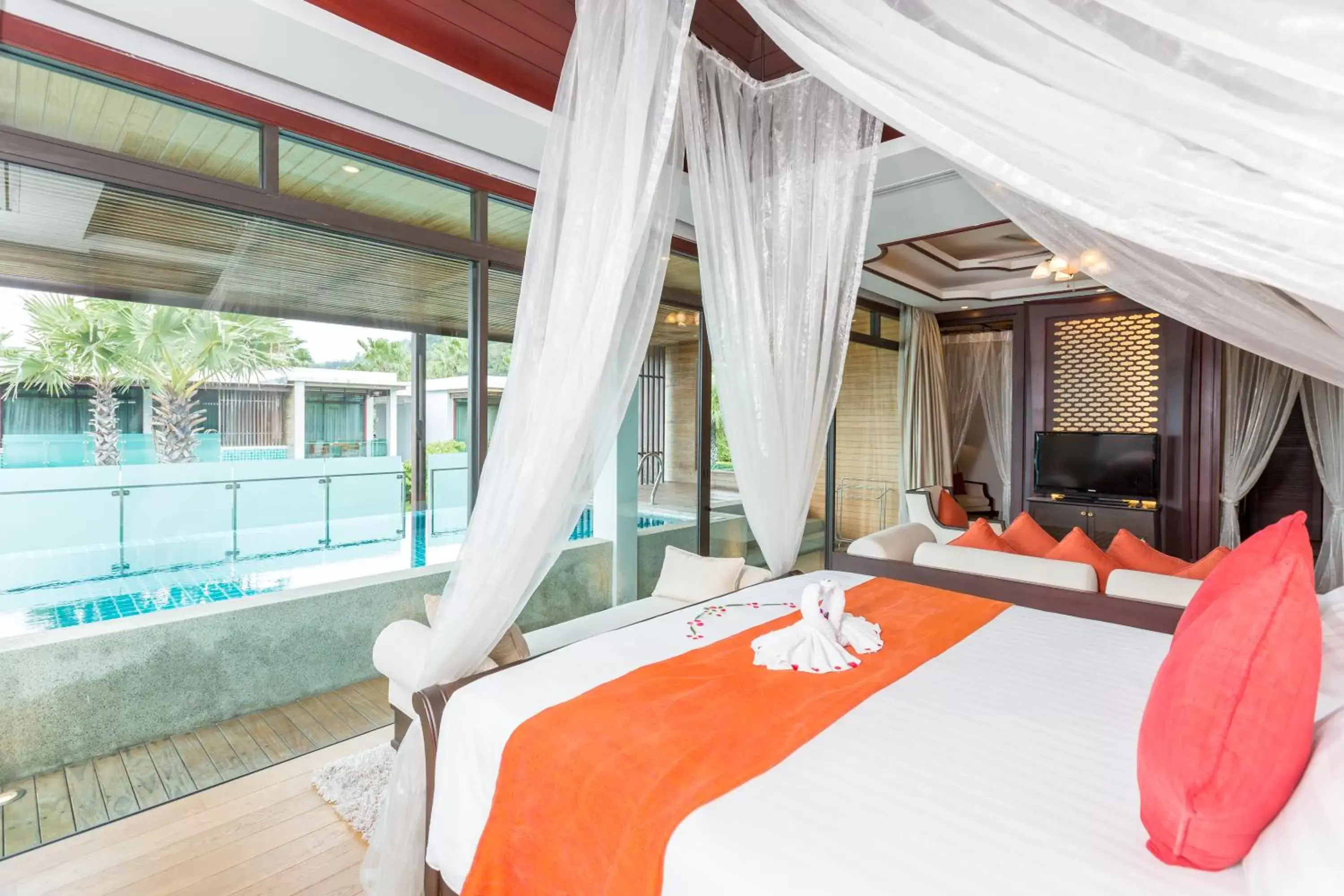 Bedroom, Bed in Wyndham Sea Pearl Resort, Phuket