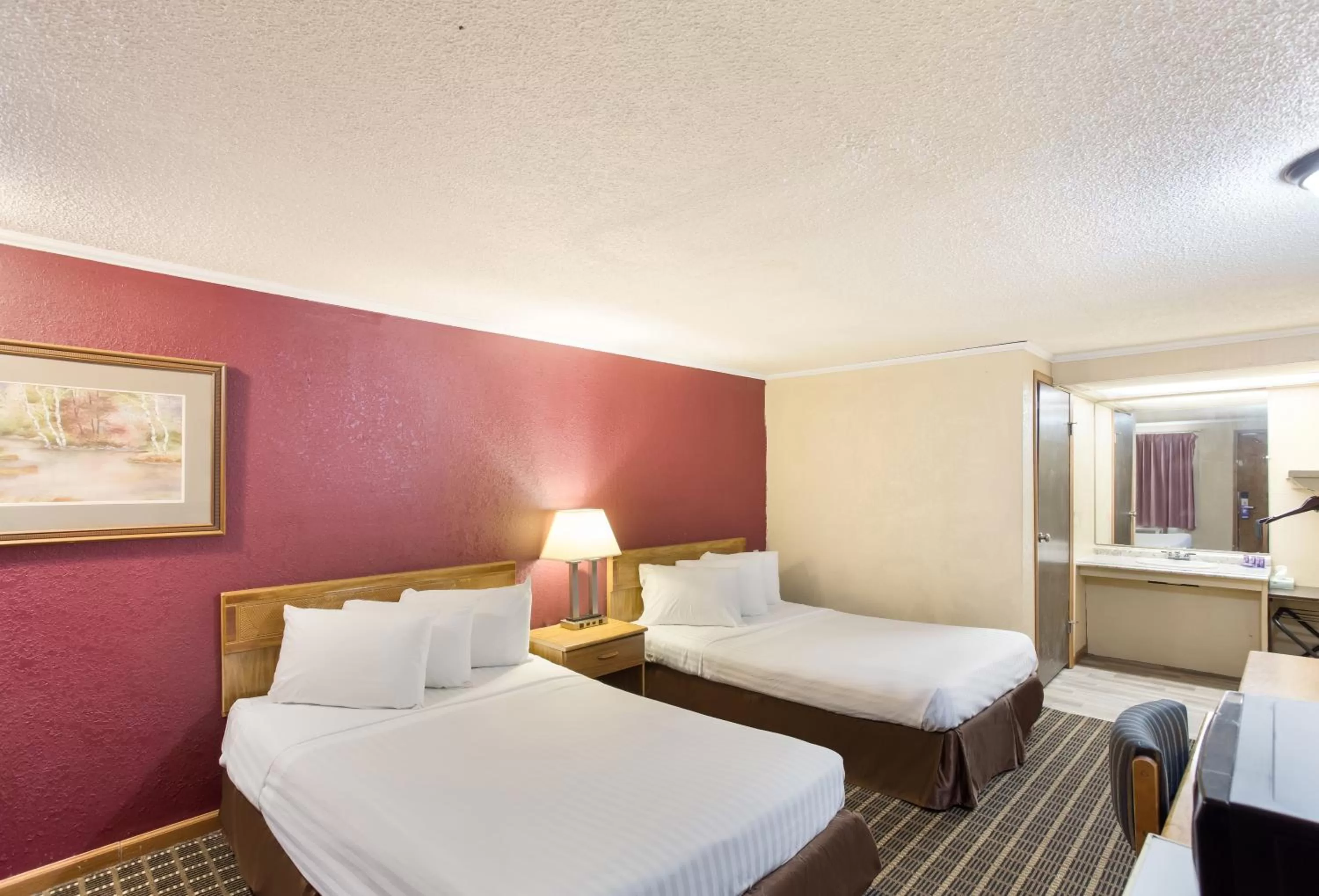 Bed in Knights Inn Ashland